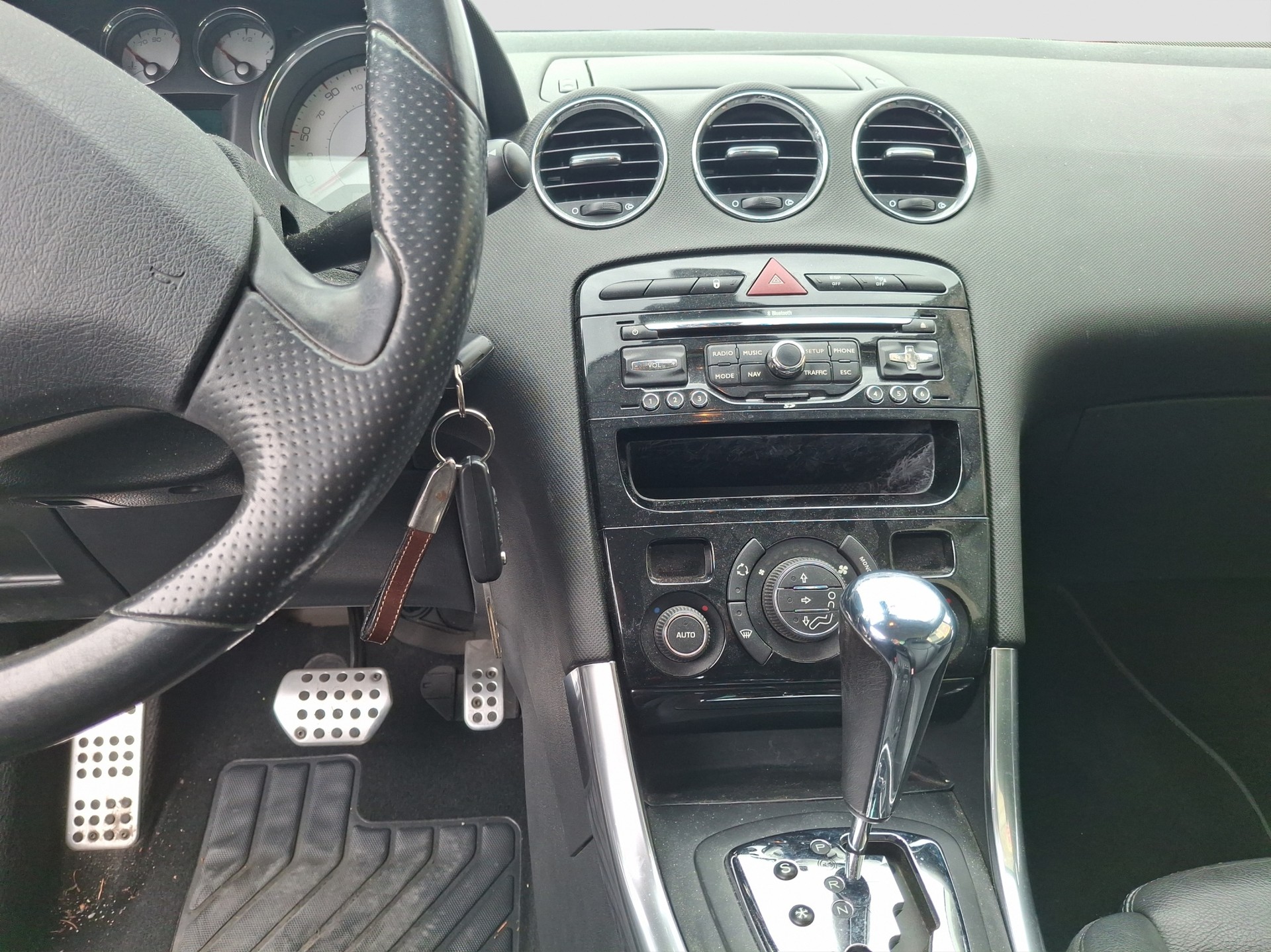 PEUGEOT 308 CC 1.6 16V Turbo Platinum Automatic-image-7