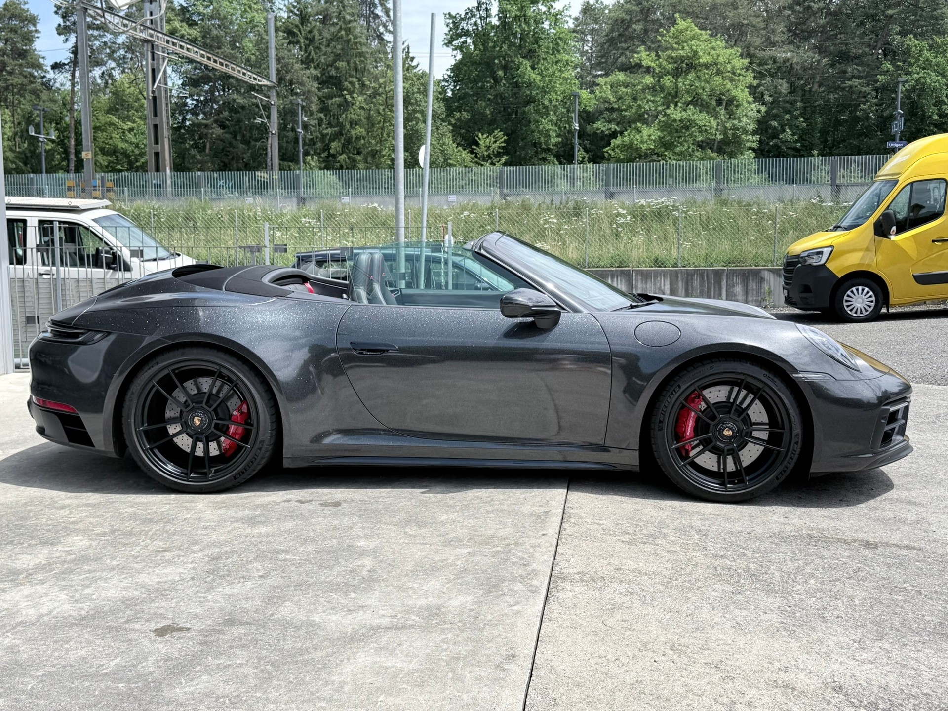 PORSCHE 911 Carrera 4 GTS Cabriolet PDK-image-3