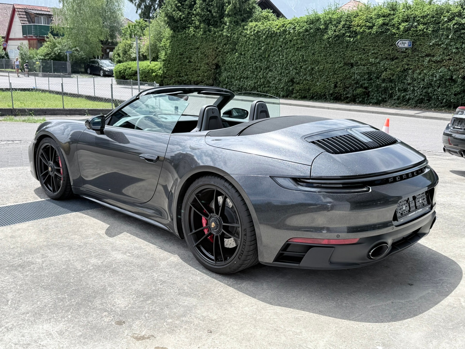 PORSCHE 911 Carrera 4 GTS Cabriolet PDK-image-8