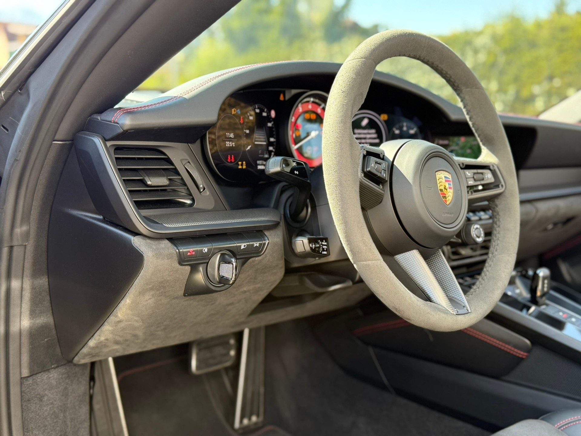 PORSCHE 911 Carrera 4 GTS Cabriolet PDK-image-13
