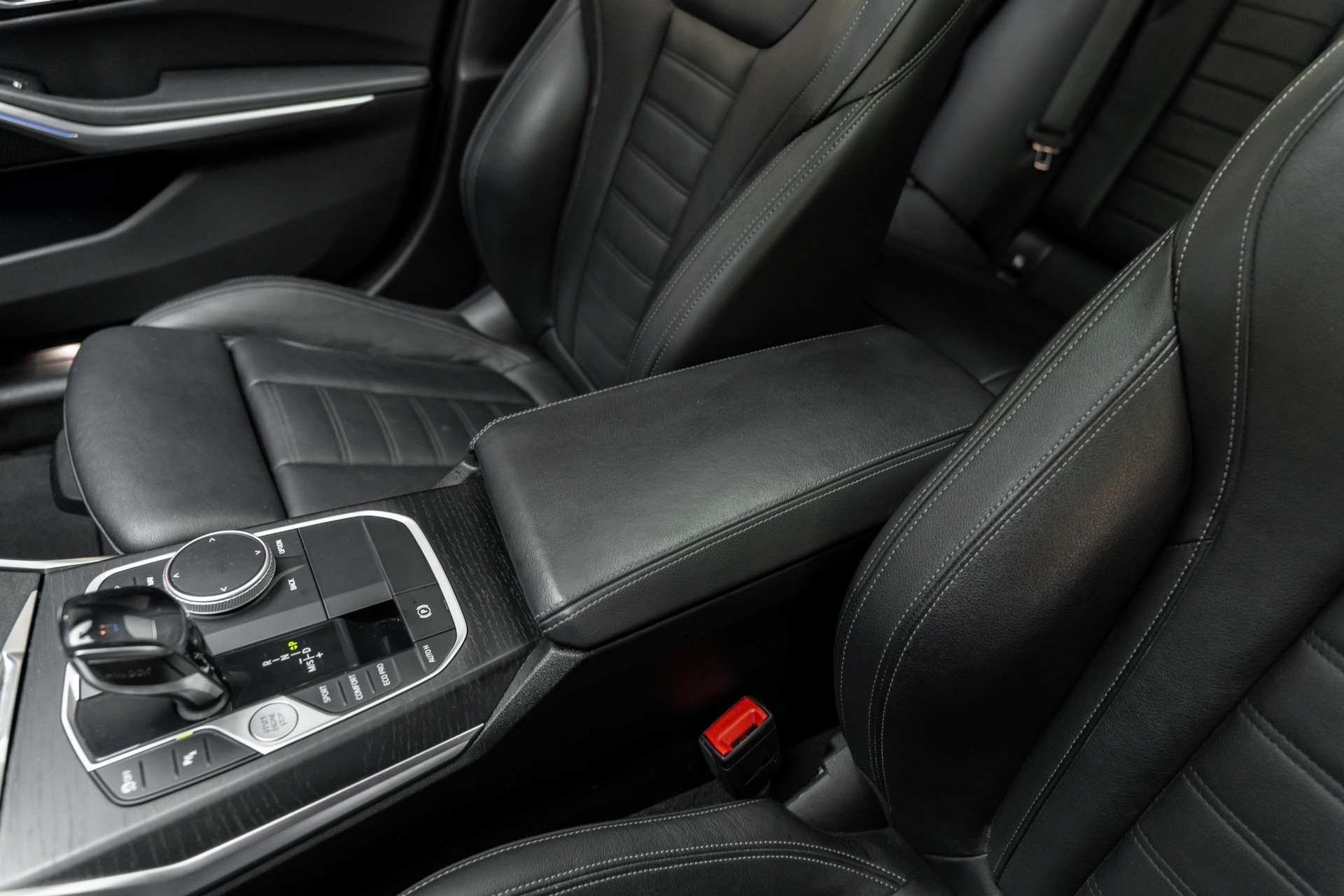BMW M340d xDrive 48V Steptronic Sport-image-14