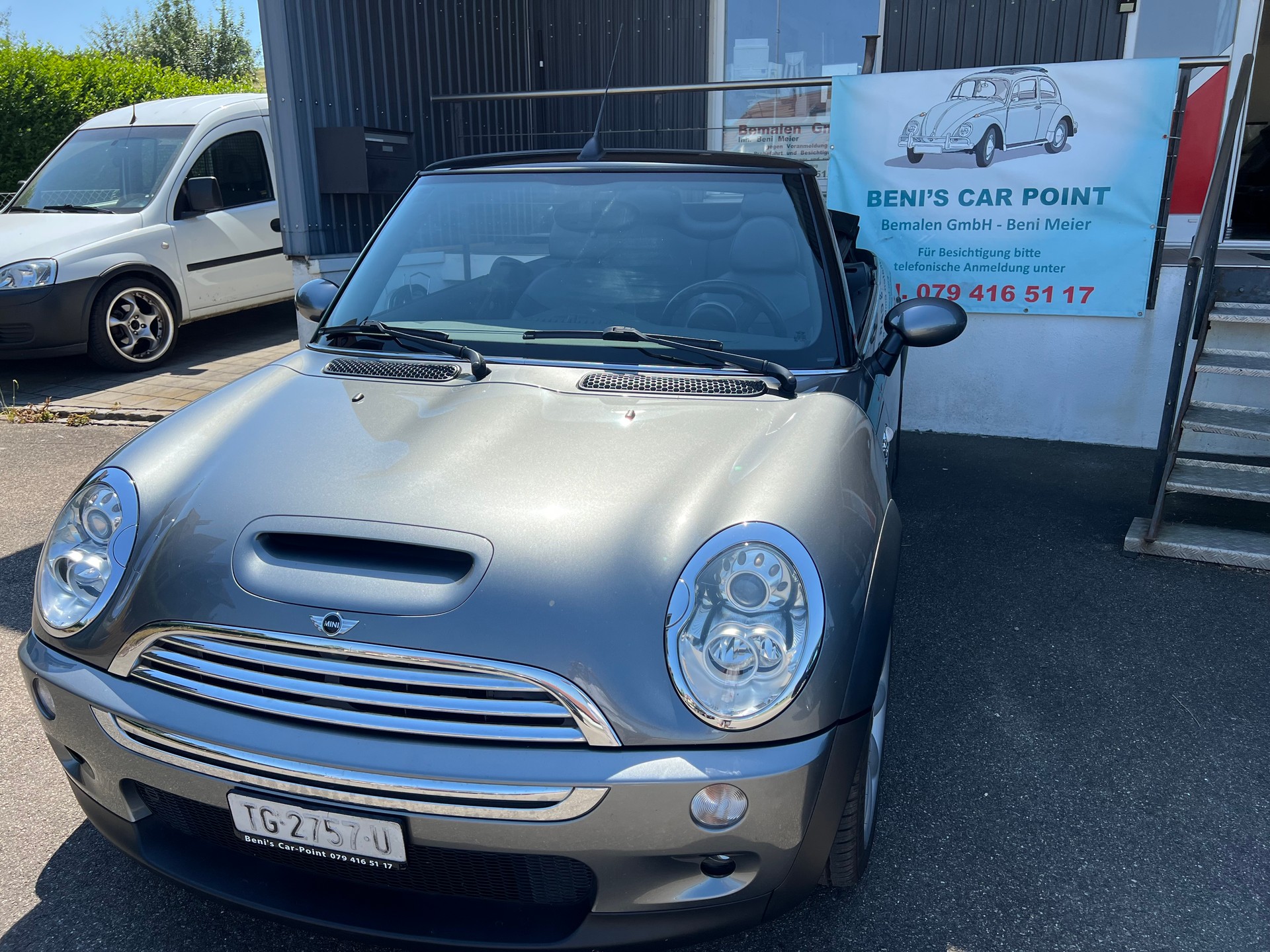 MINI Cooper S Cabriolet-image-0