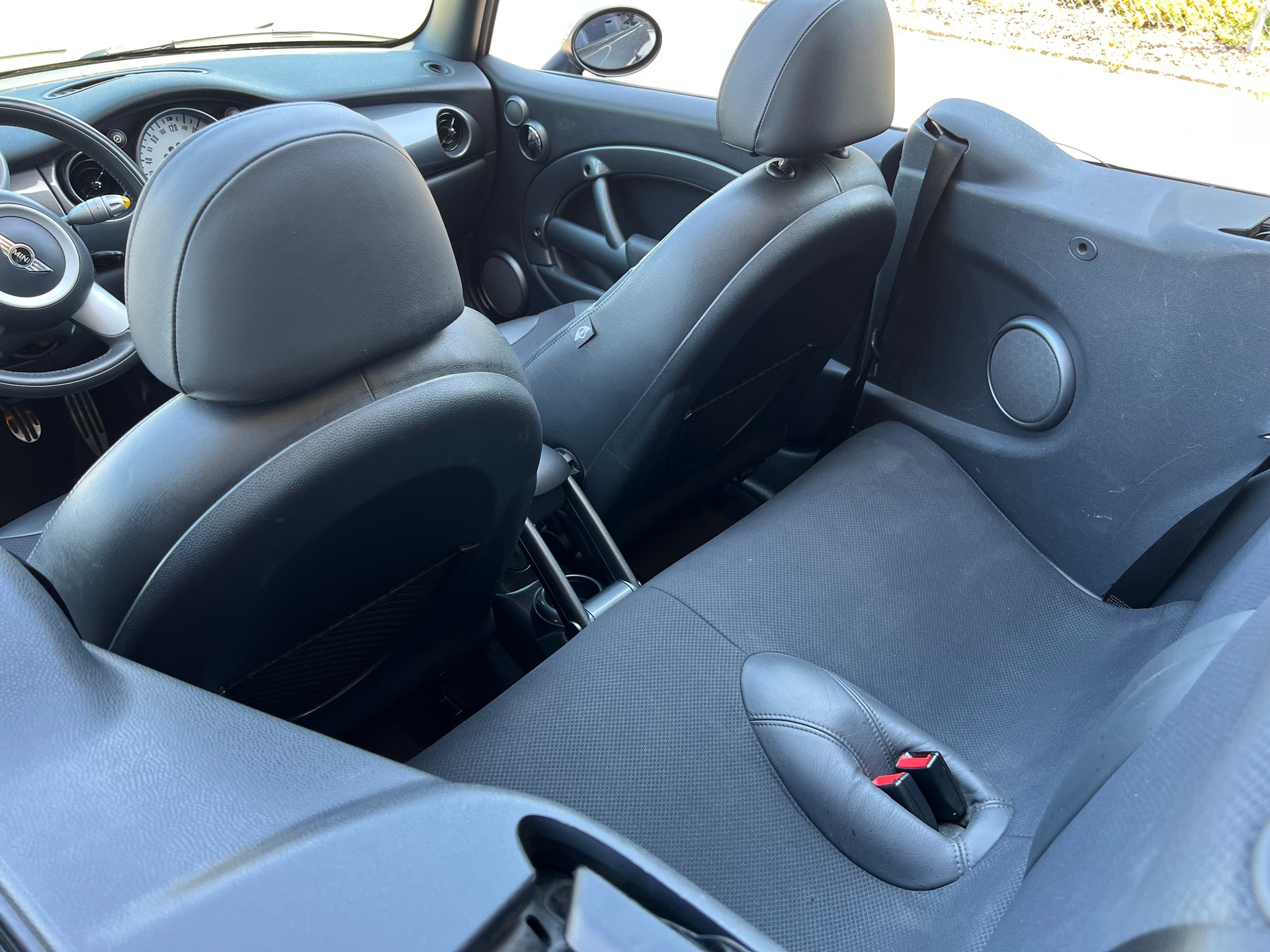 MINI Cooper S Cabriolet-image-7