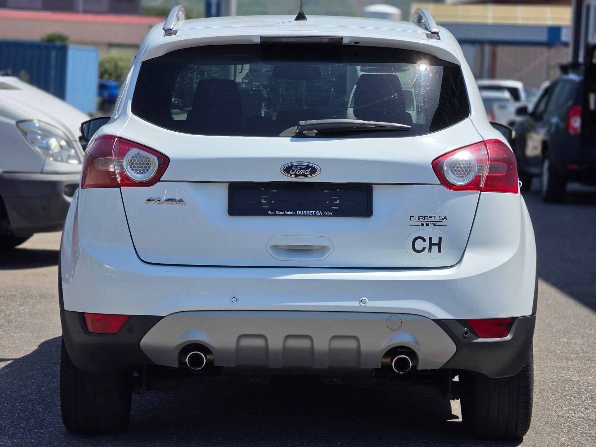 FORD Kuga 2.0 TDCi Individual 4WD-image-3