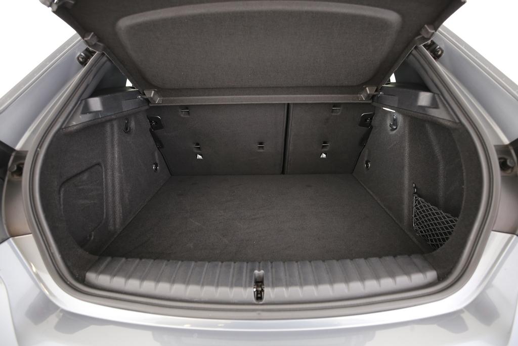 BMW 120i-image-14