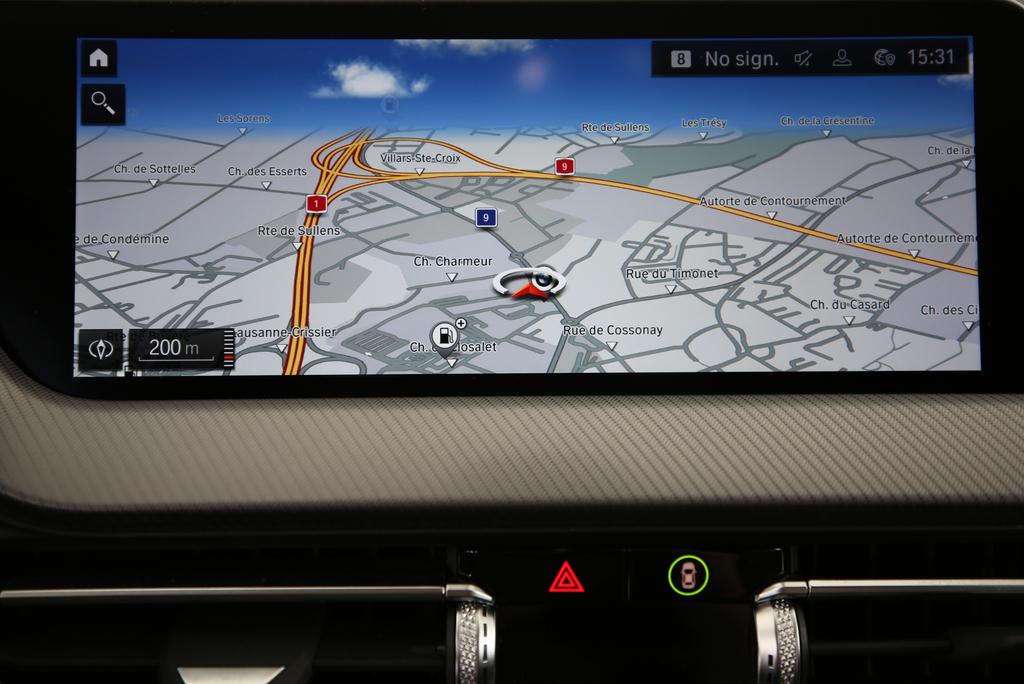 BMW 120i-image-6
