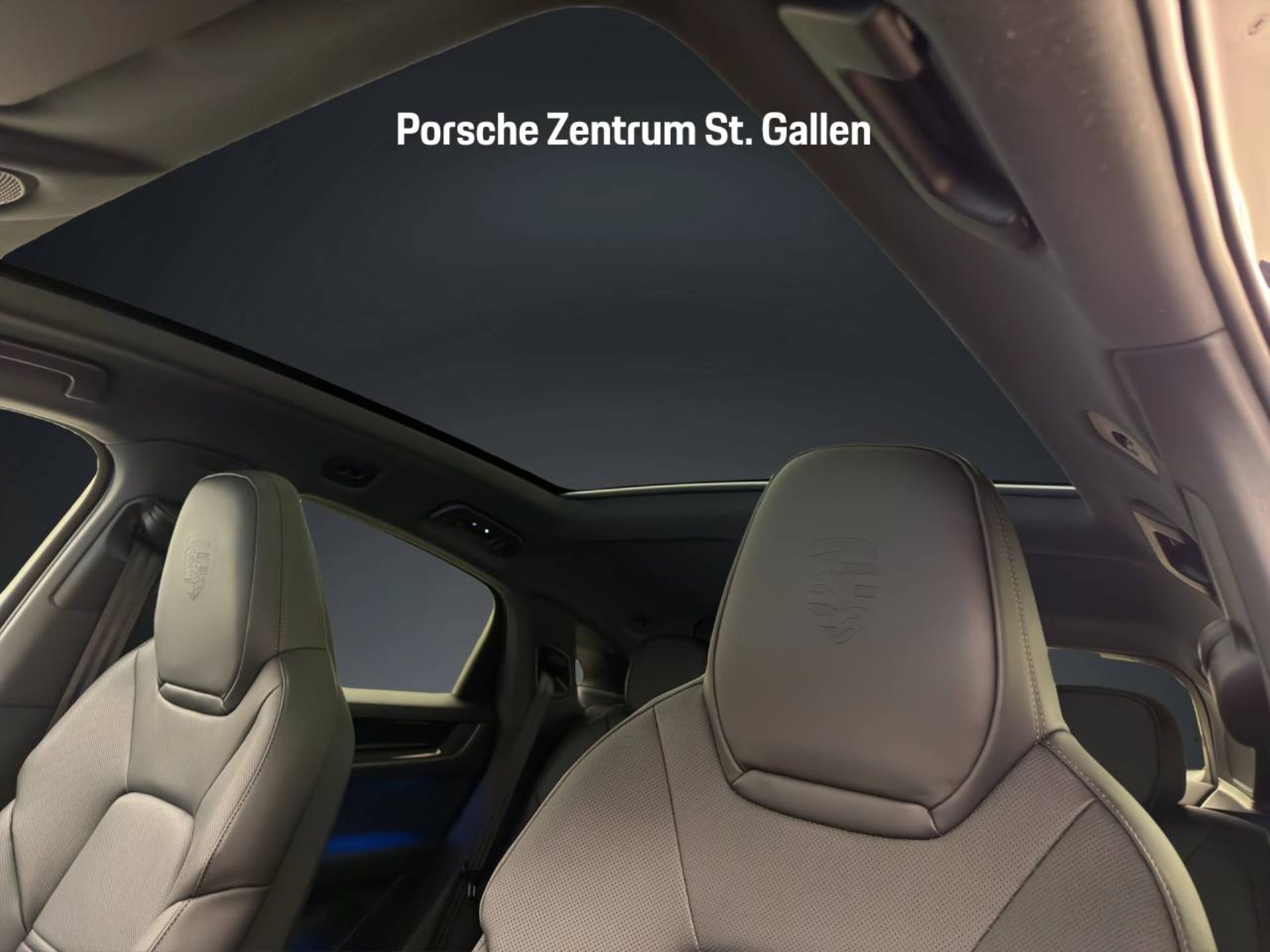 PORSCHE Cayenne E-Hybrid Coupé Black Edition-image-13