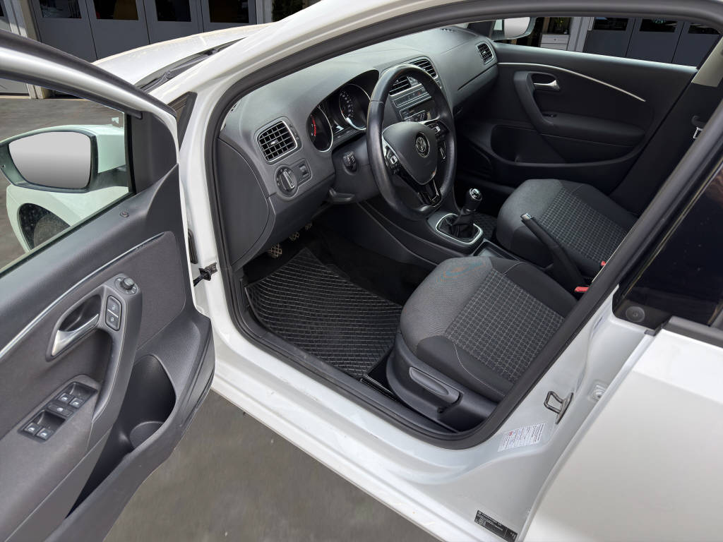 VW Polo 1.2 TSI 90 BlueMT Comfortline-image-8