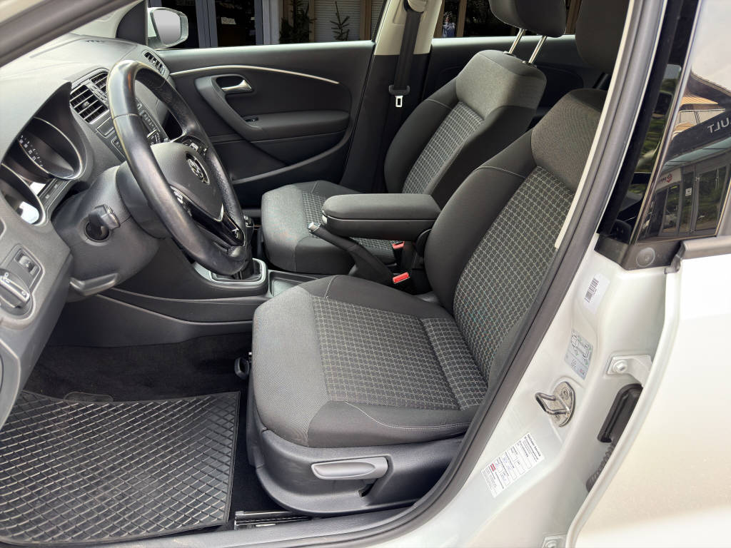 VW Polo 1.2 TSI 90 BlueMT Comfortline-image-9