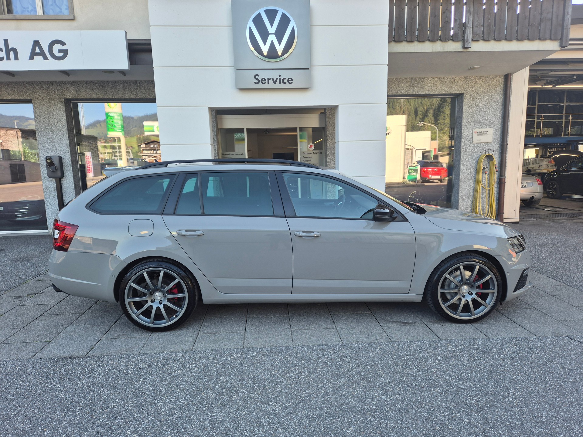 SKODA Octavia Combi 2.0 TDI RS 4x4 DSG-image-3