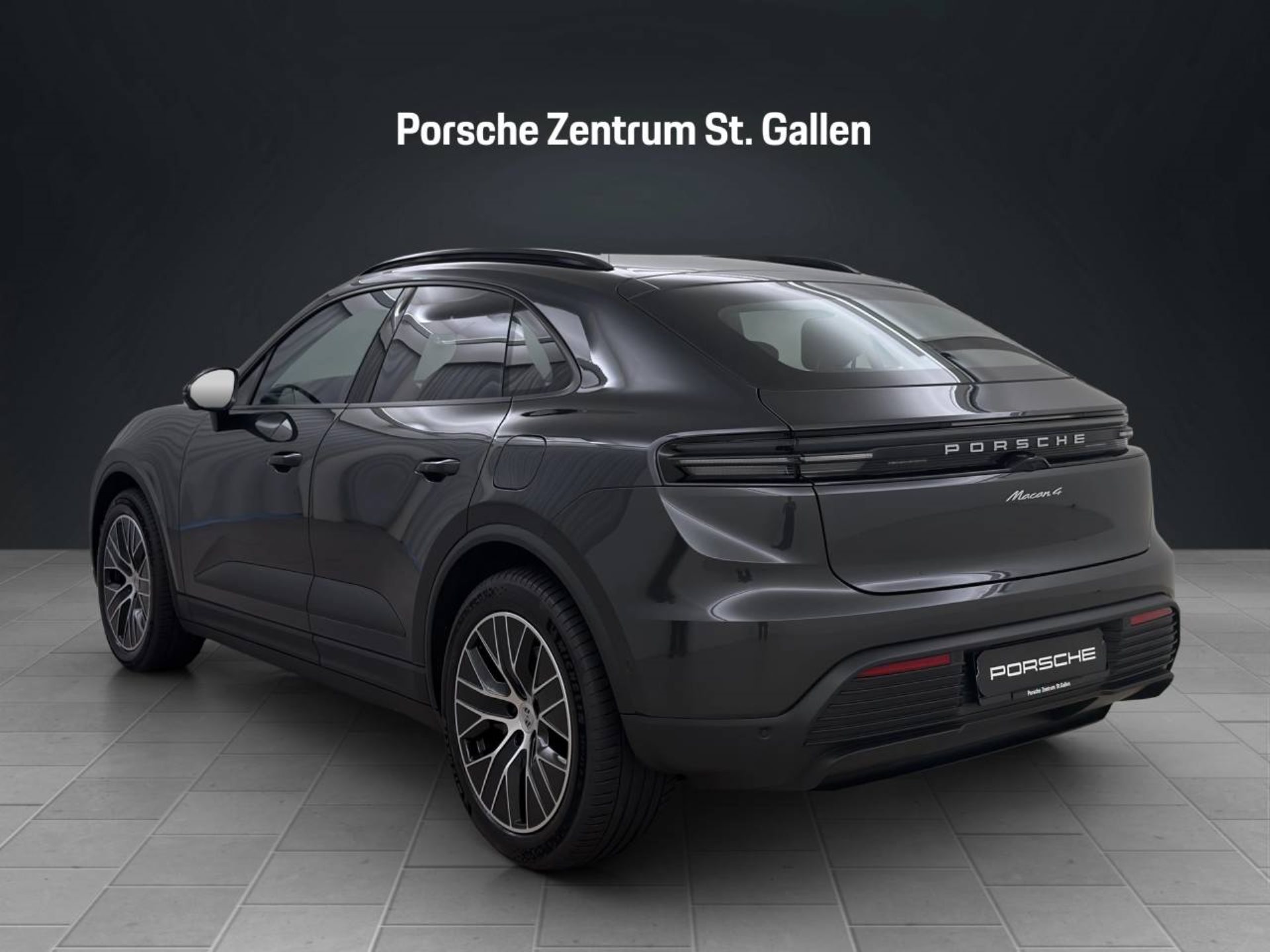 PORSCHE Macan 4-image-2