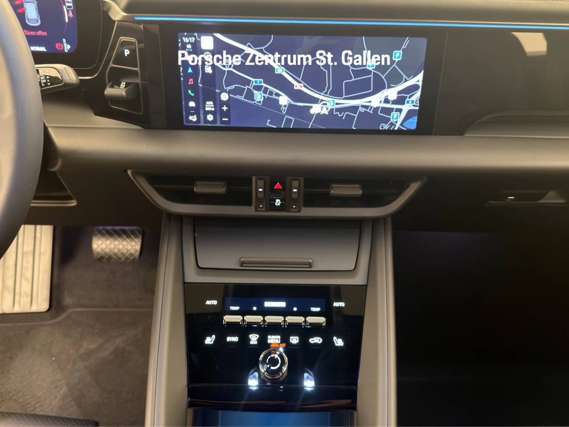 PORSCHE Macan 4-image-15
