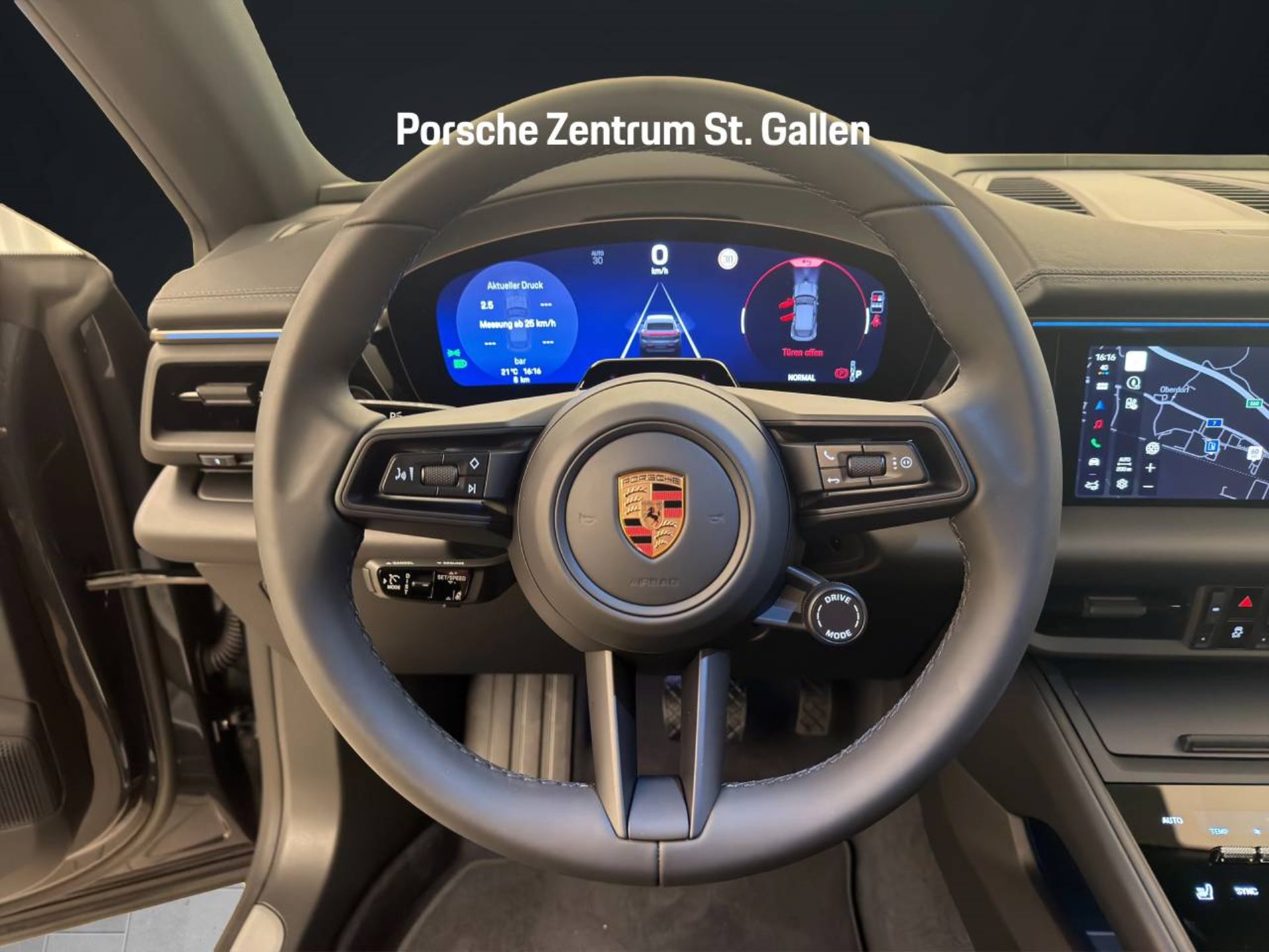 PORSCHE Macan 4-image-12