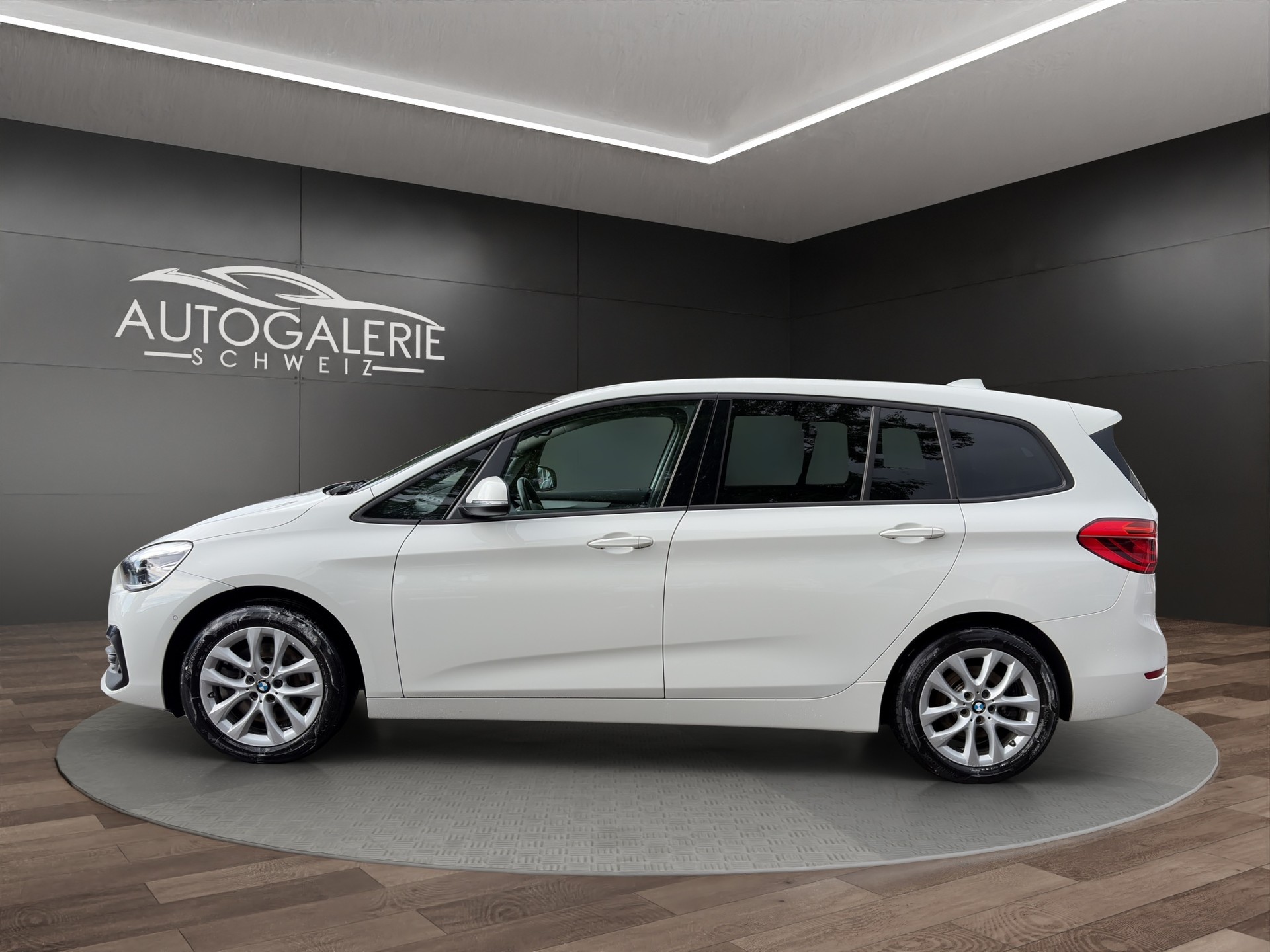 BMW 220d xDrive Gran Tourer | CH Fzg. | Driving Assistant Plus | Kamera | LED Scheinw. | HeadUp | Sportsitze |-showroom-element-1