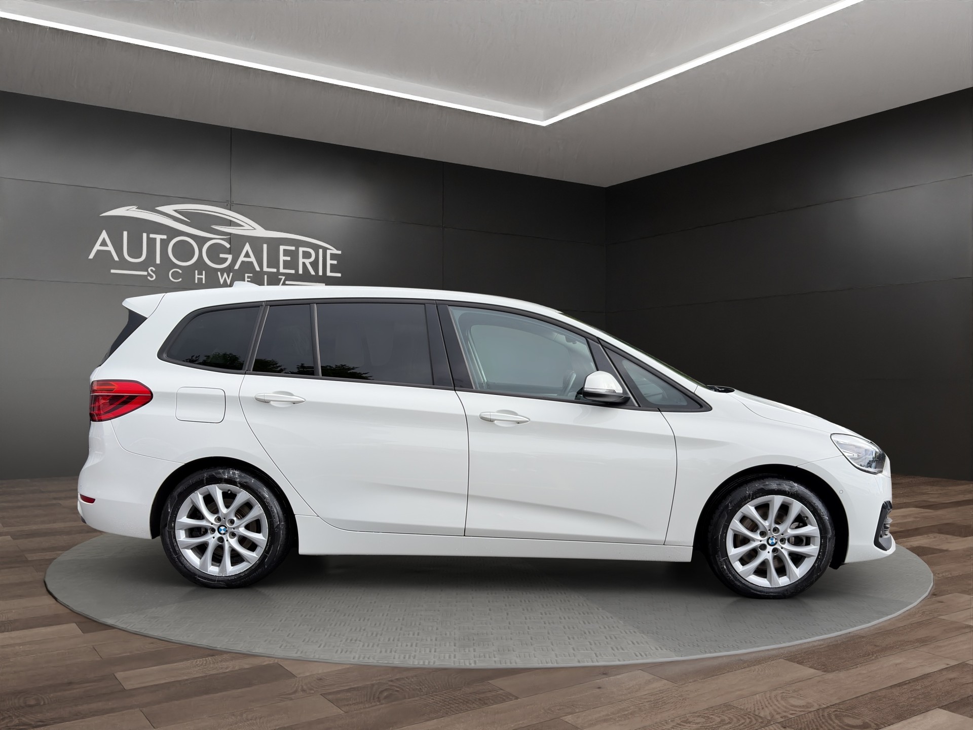 BMW 220d xDrive Gran Tourer | CH Fzg. | Driving Assistant Plus | Kamera | LED Scheinw. | HeadUp | Sportsitze |-image-5