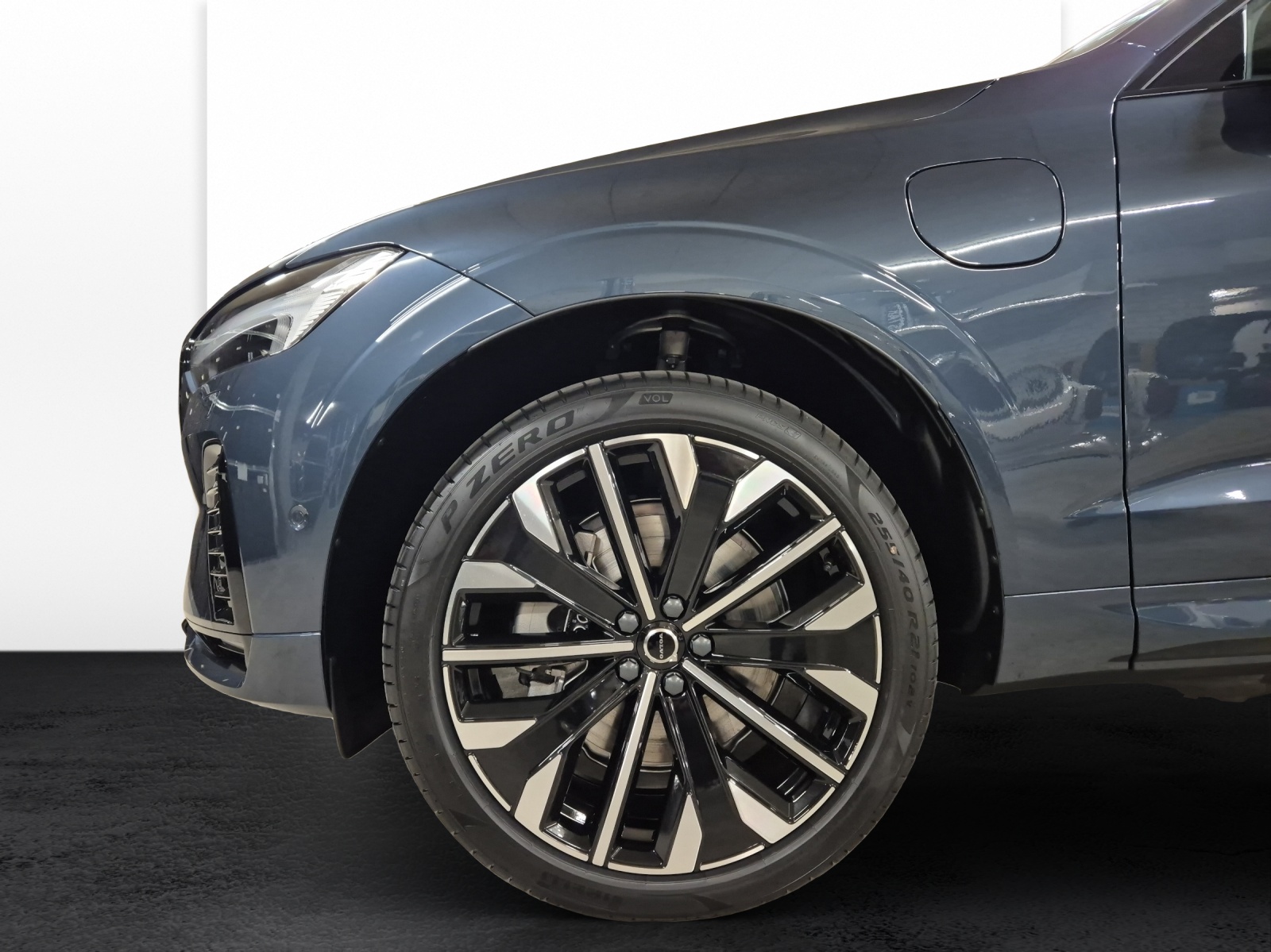VOLVO XC60 2.0 T8 TE Ultra Dark eAWD-image-19