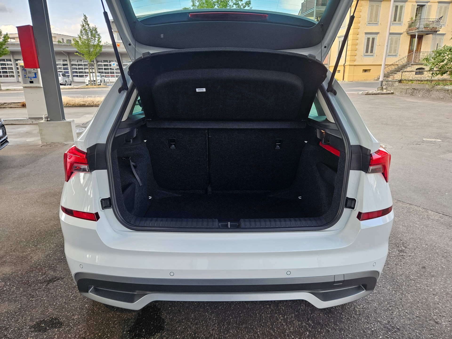 SKODA Kamiq 1.0 TSI Style DSG-image-8