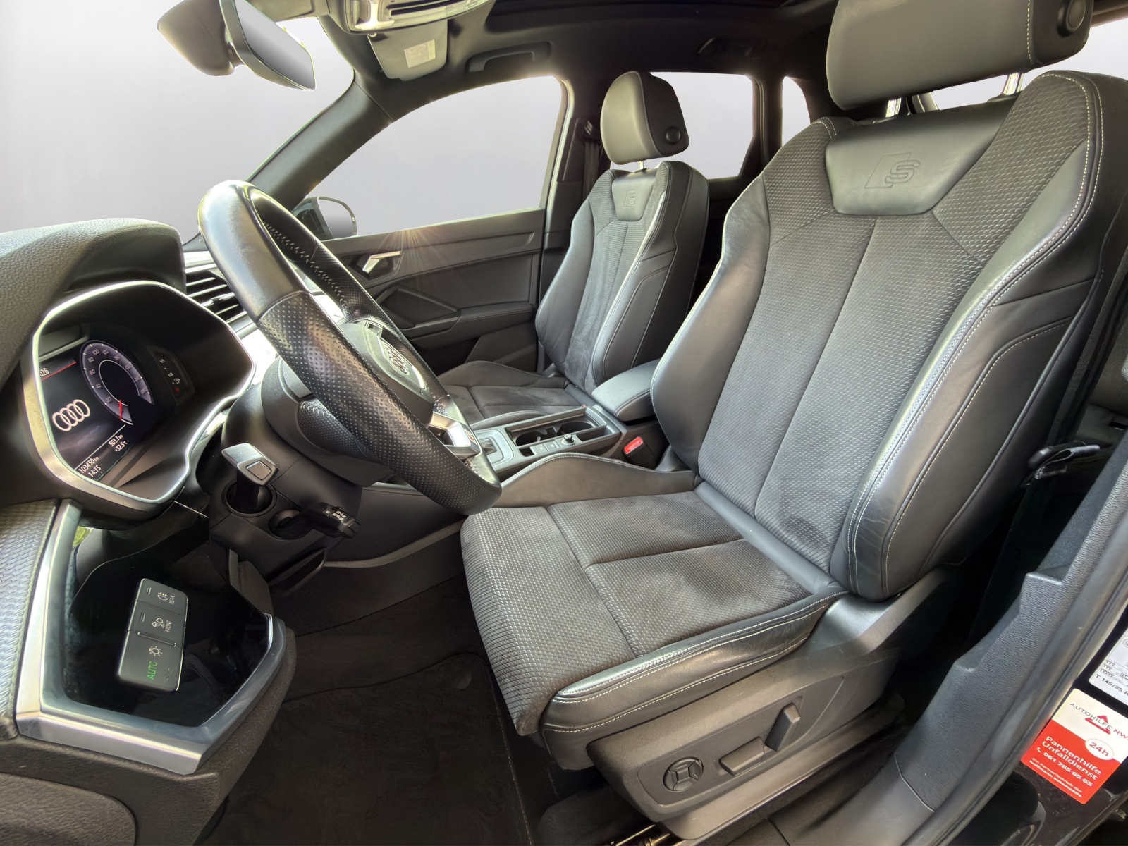 AUDI Q3 45 TFSI quattro S-tronic-image-9