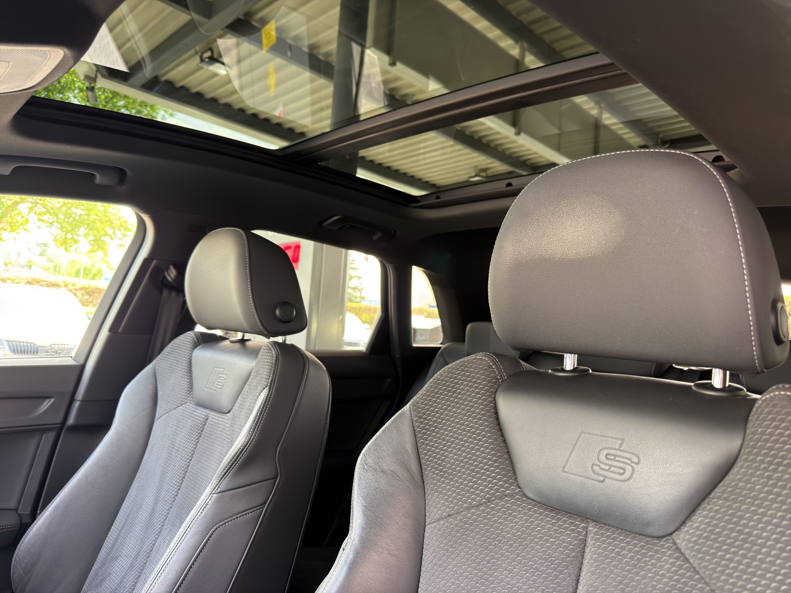 AUDI Q3 45 TFSI quattro S-tronic-image-12