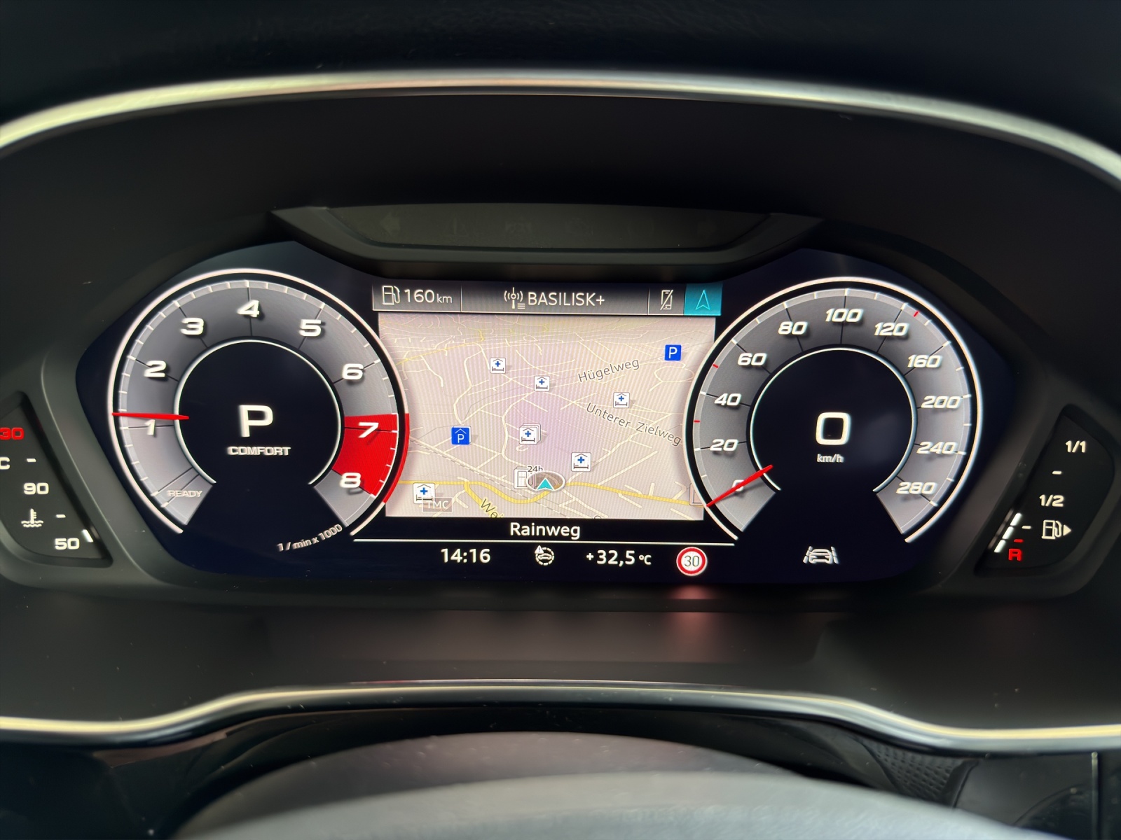 AUDI Q3 45 TFSI quattro S-tronic-image-7