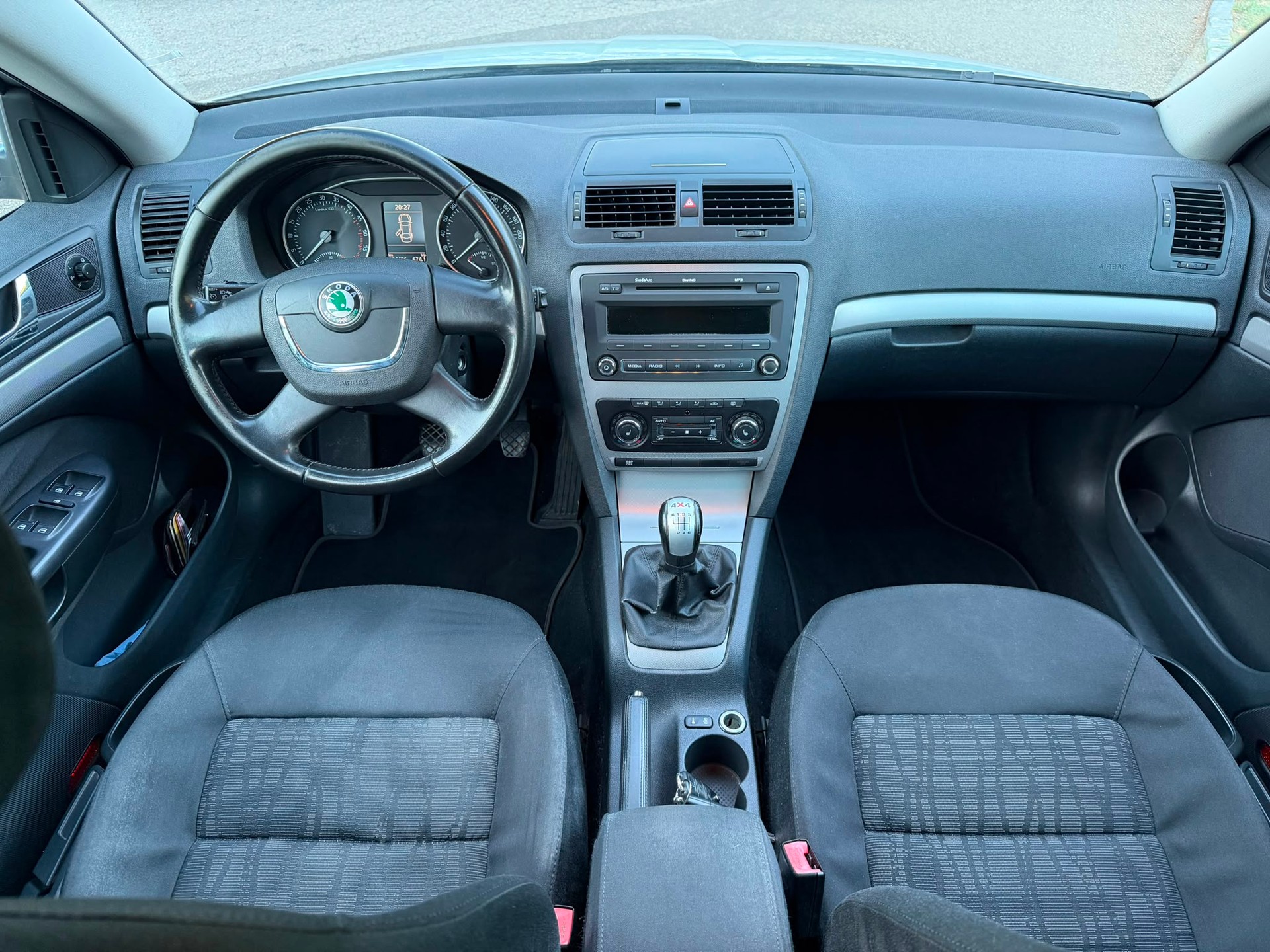 SKODA Octavia Combi 1.9 TDI 4x4-image-8