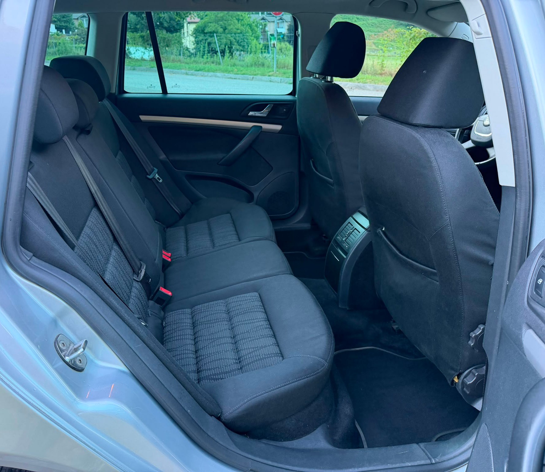 SKODA Octavia Combi 1.9 TDI 4x4-image-11
