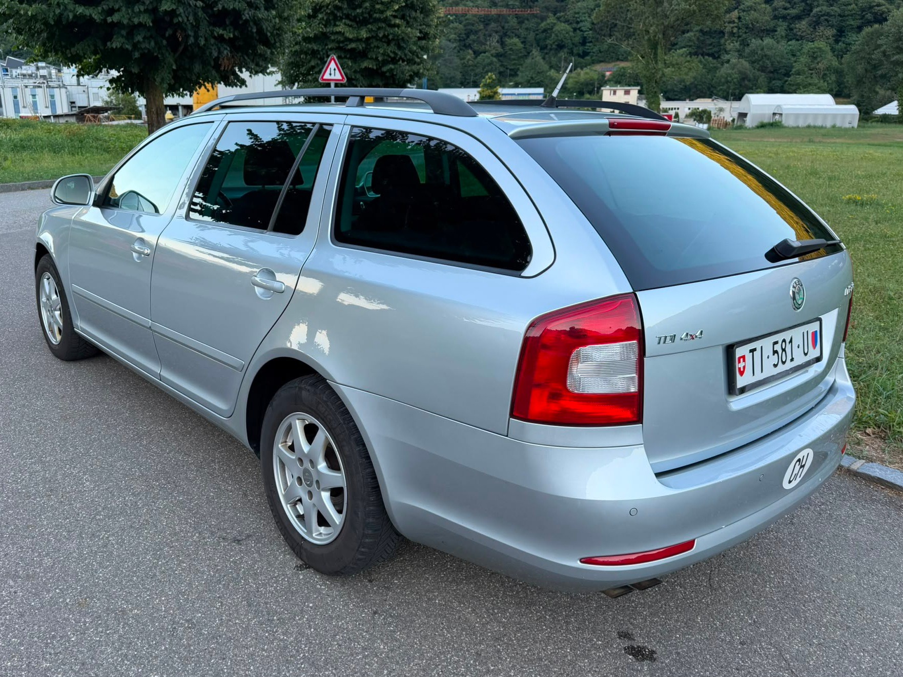 SKODA Octavia Combi 1.9 TDI 4x4-image-2