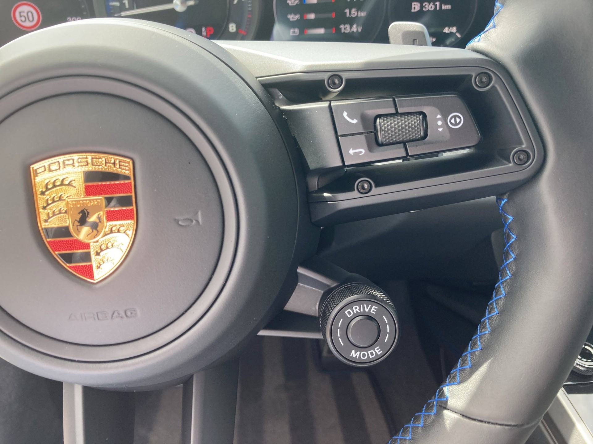 PORSCHE 911 Carrera S-image-21
