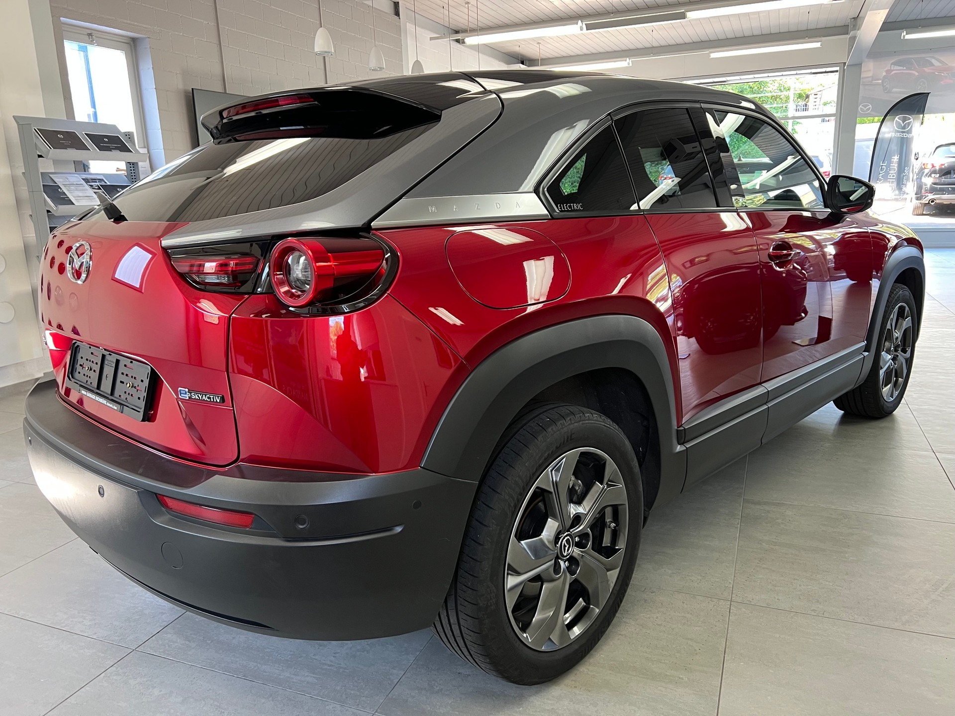 MAZDA MX-30 e-Skyactiv Revolution-image-3