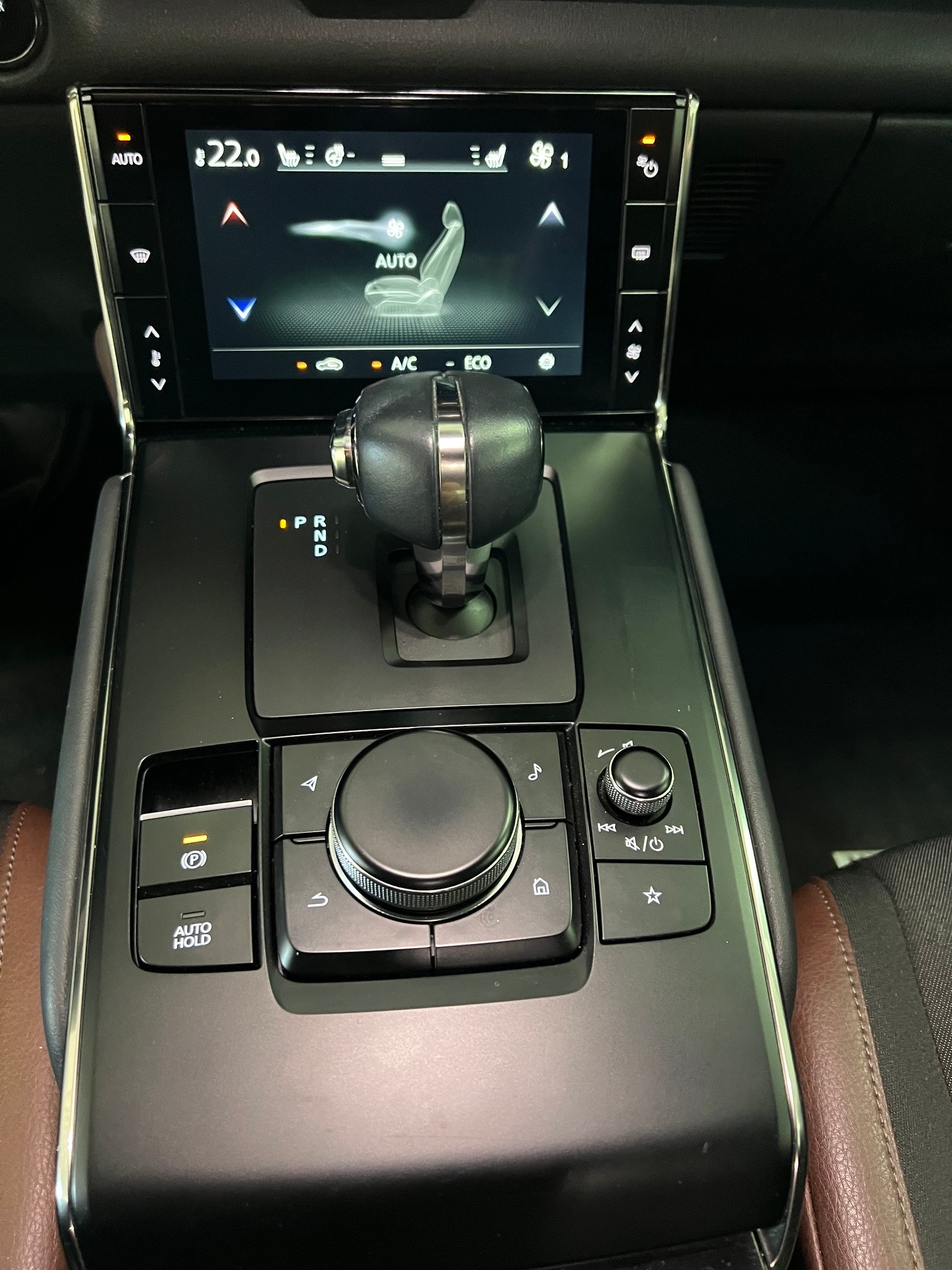MAZDA MX-30 e-Skyactiv Revolution-image-10