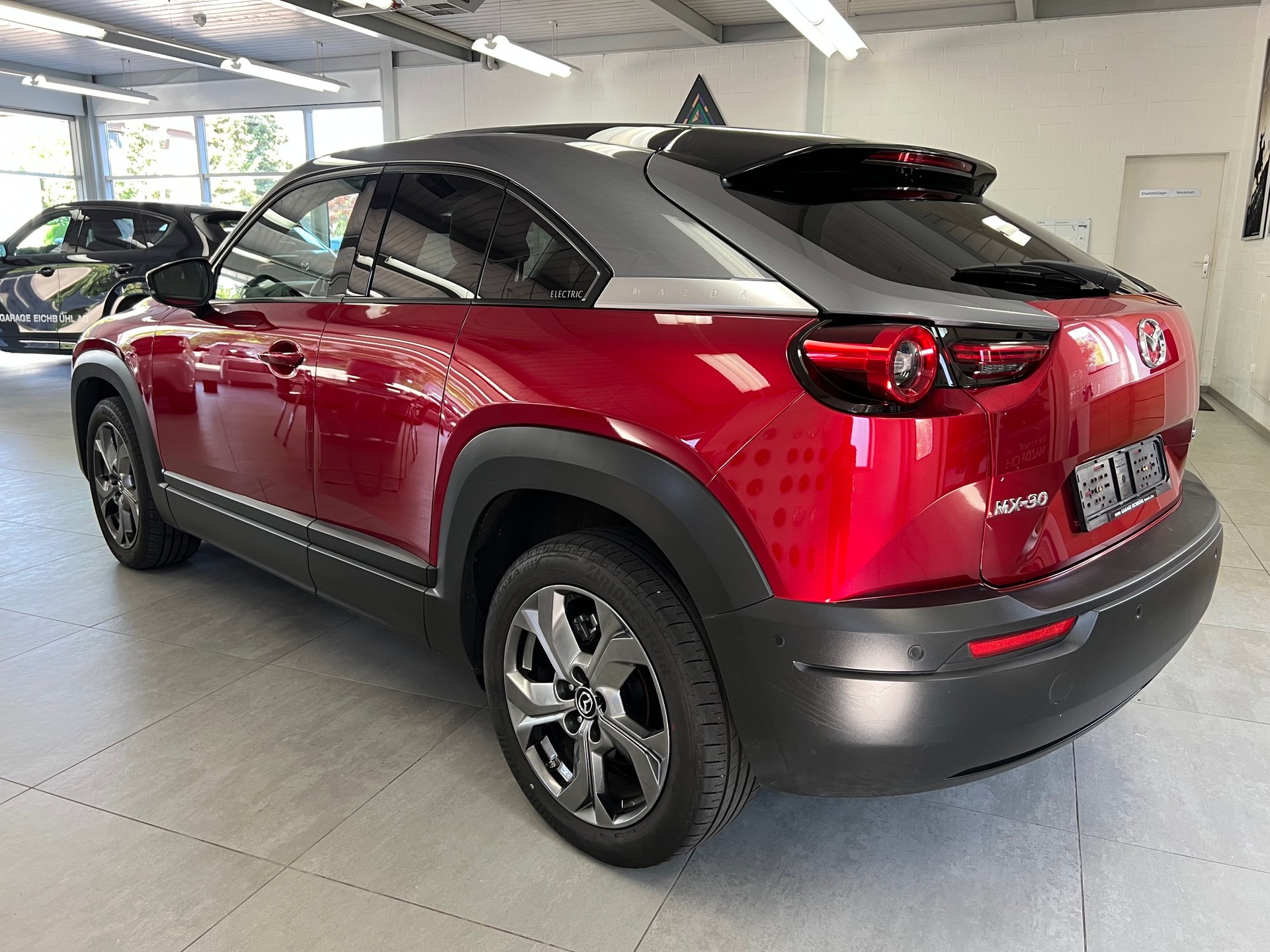 MAZDA MX-30 e-Skyactiv Revolution-image-2