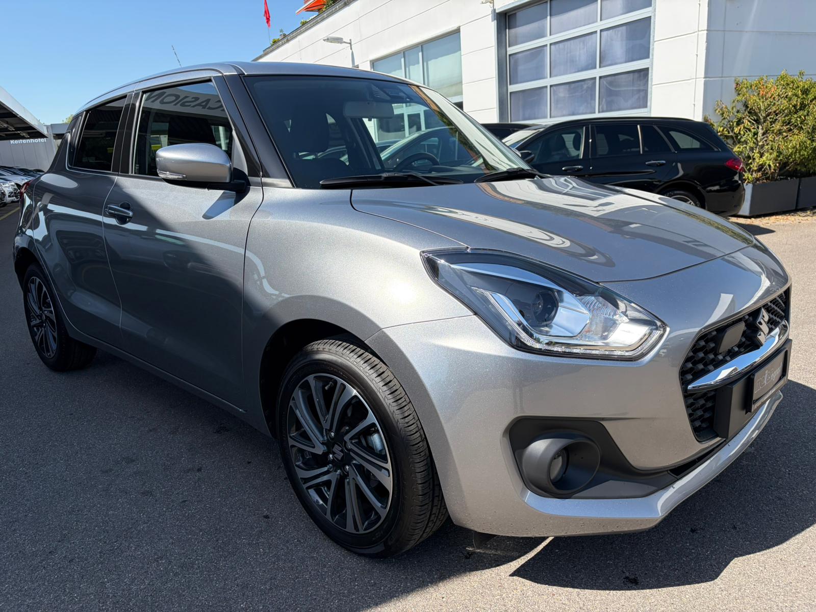 SUZUKI Swift 1.2 Compact Top Hybrid CVT-image-2