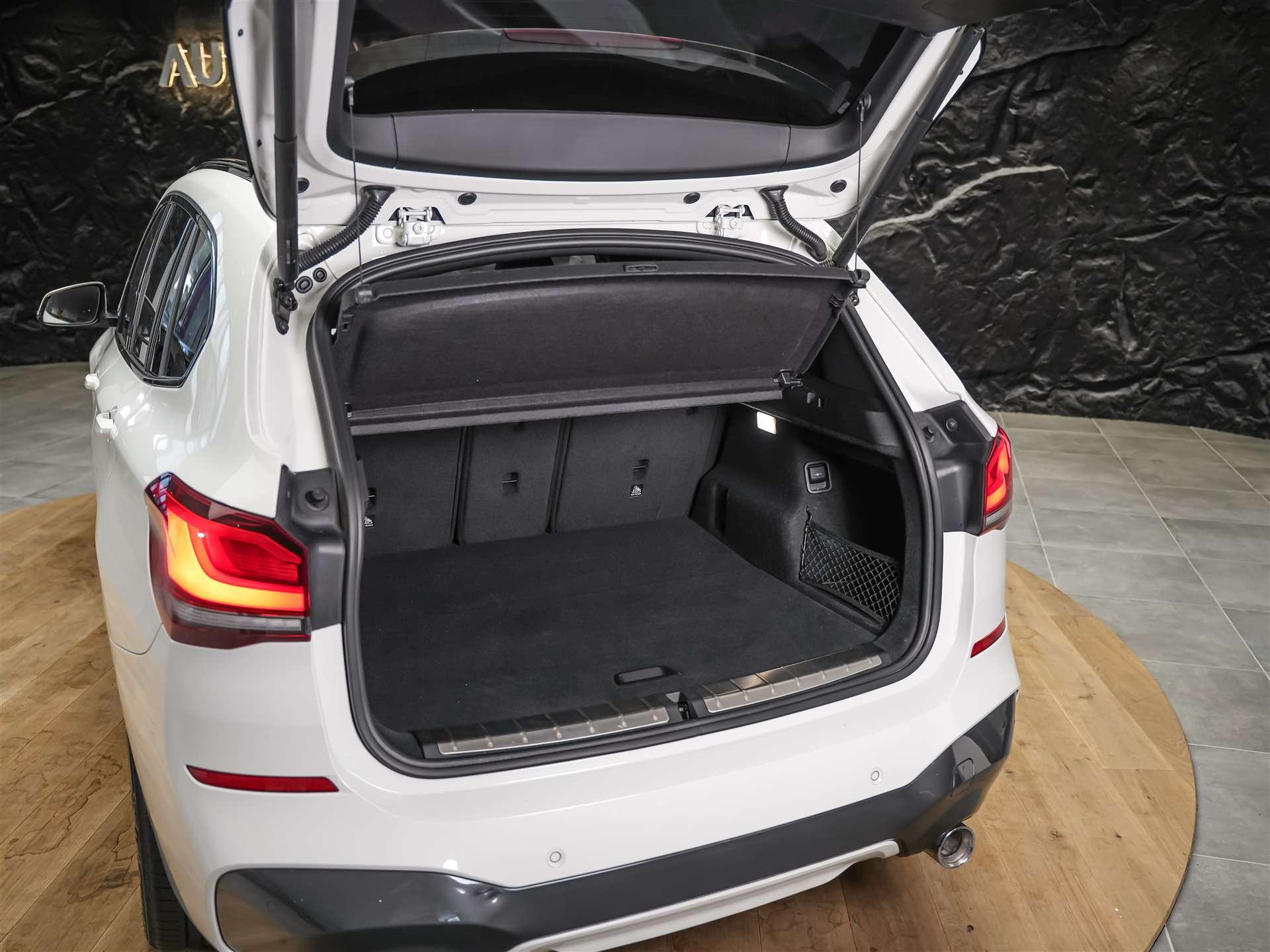 BMW X1 xDrive 18d M Sport Steptronic *CH Auto*El. Sitze mit Memory*-image-39