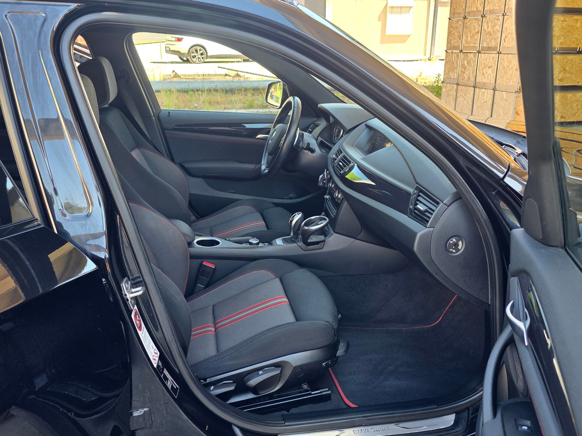 BMW X1 xDrive 20i Sport Line Steptronic-image-8