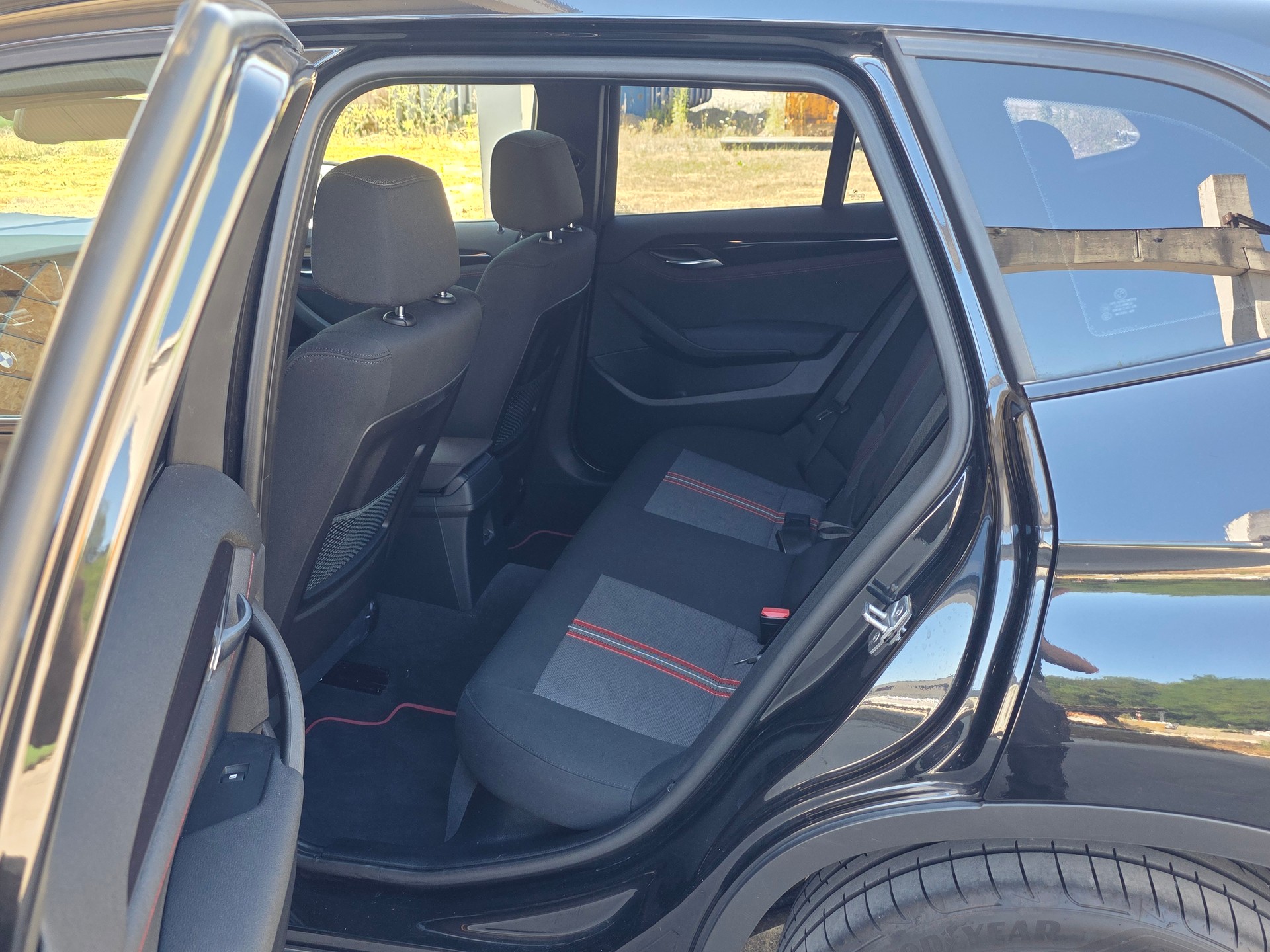 BMW X1 xDrive 20i Sport Line Steptronic-image-9