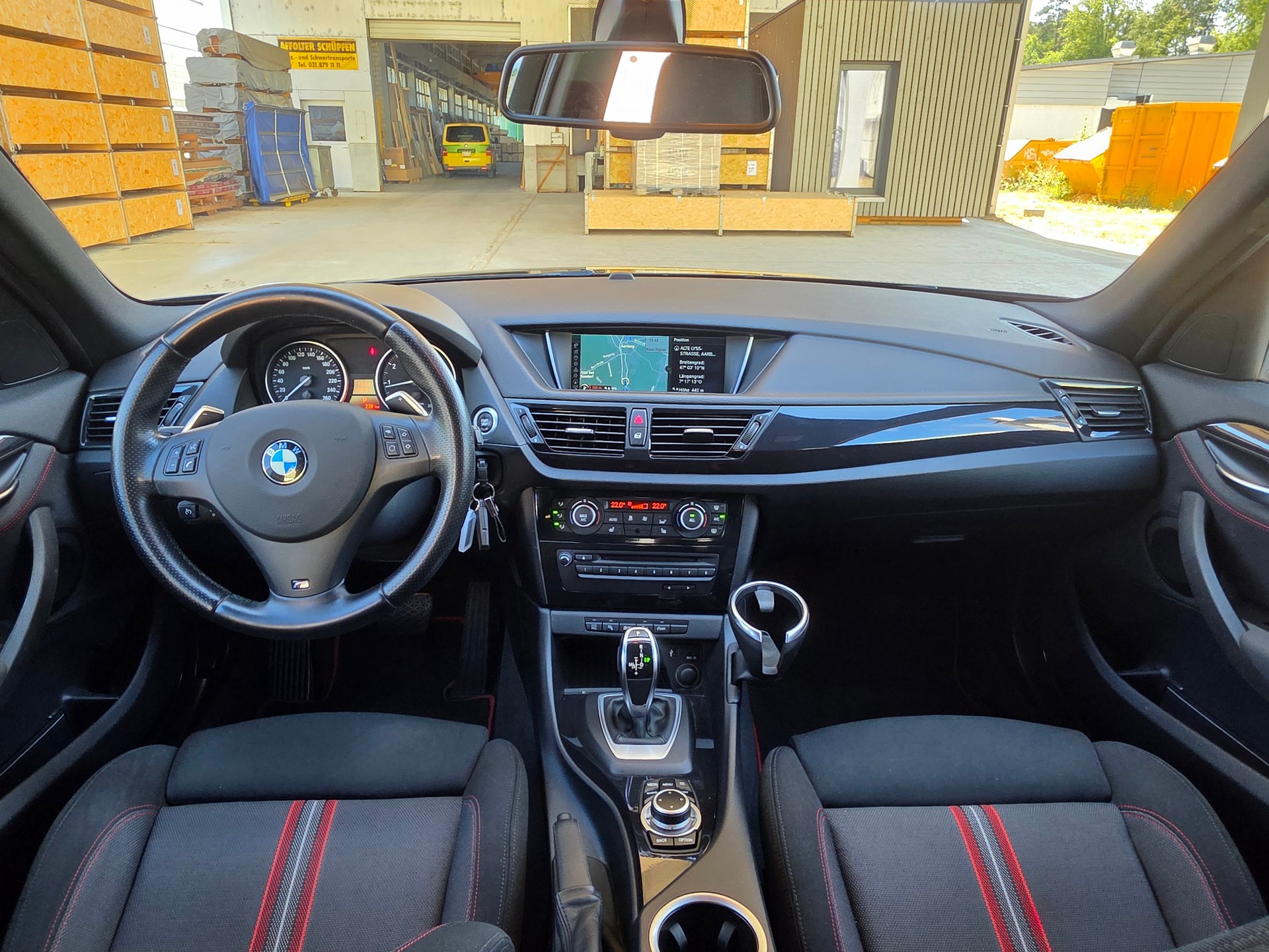 BMW X1 xDrive 20i Sport Line Steptronic-image-11