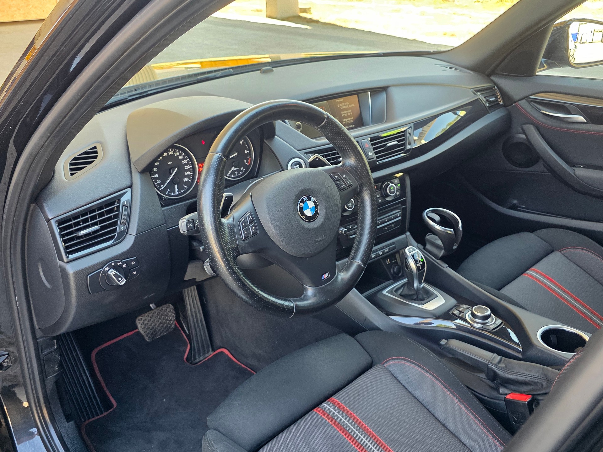 BMW X1 xDrive 20i Sport Line Steptronic-image-10