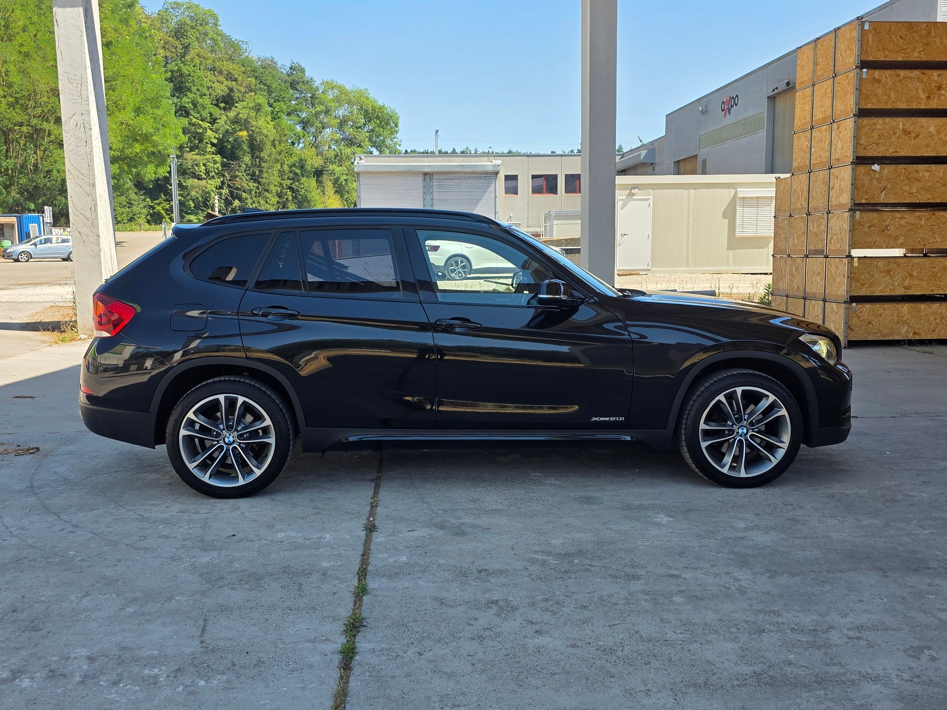 BMW X1 xDrive 20i Sport Line Steptronic-image-2