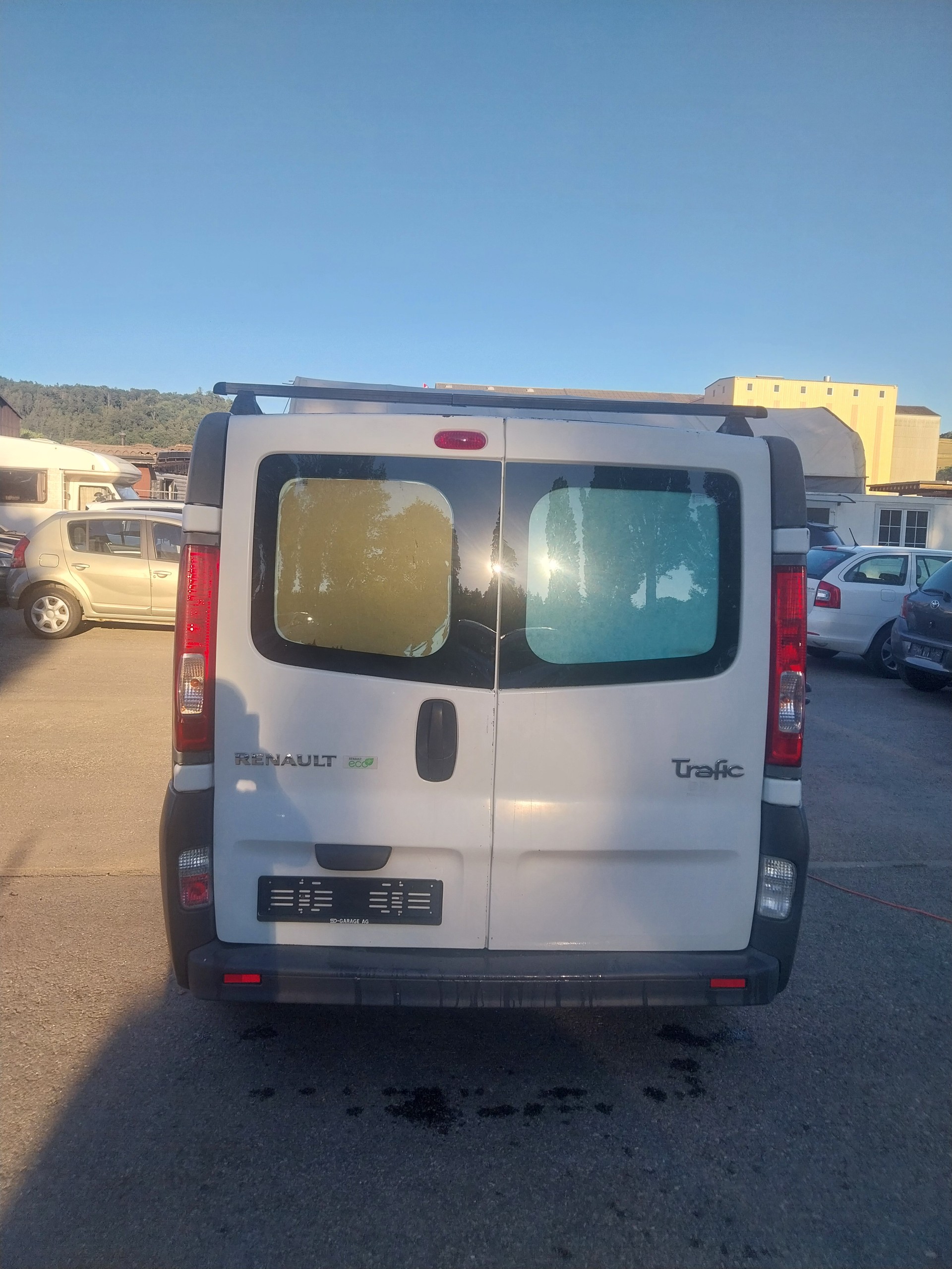 RENAULT Trafic 2.0 dCi 90 2.7t L1H1-image-4