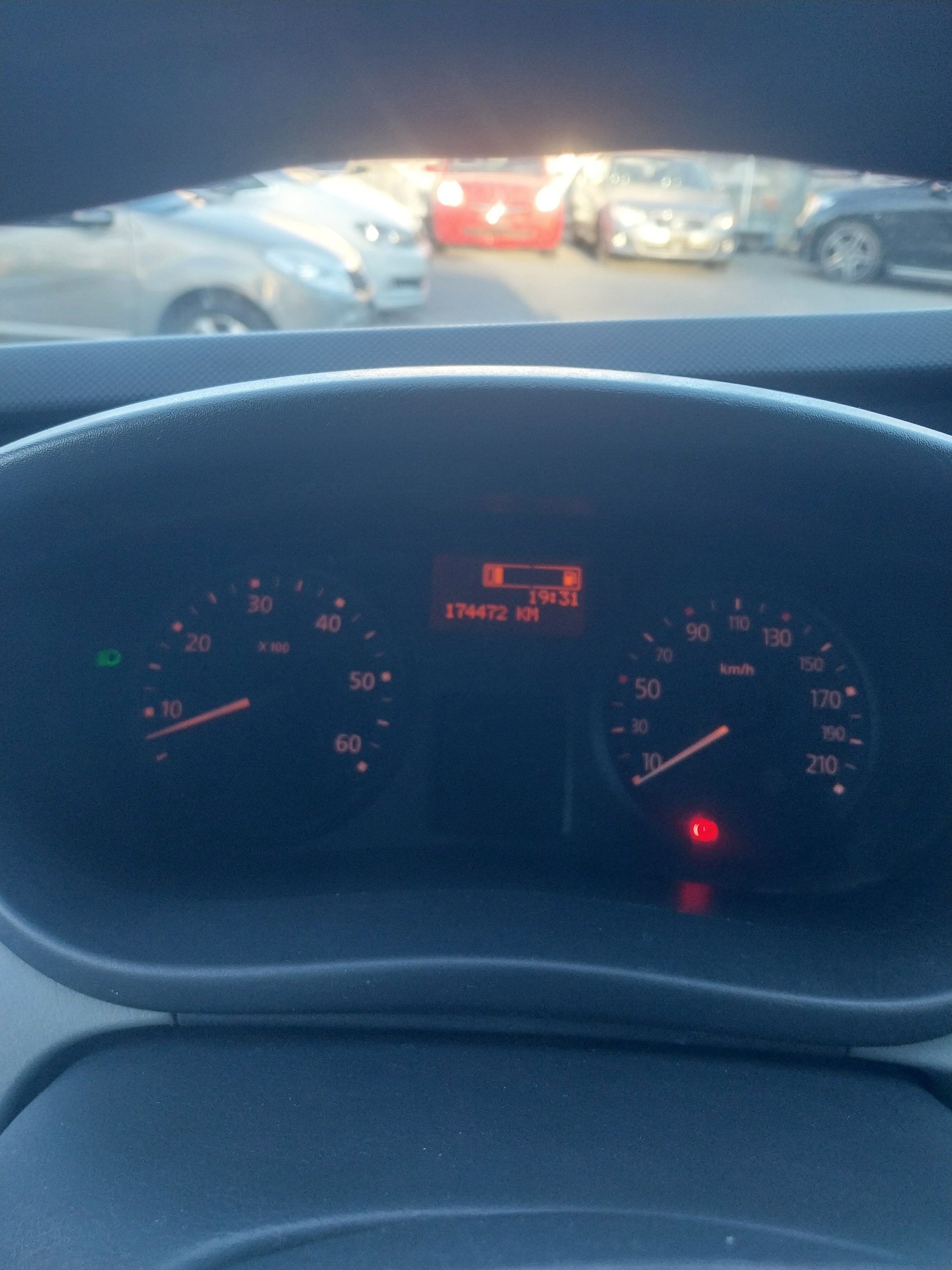 RENAULT Trafic 2.0 dCi 90 2.7t L1H1-image-9