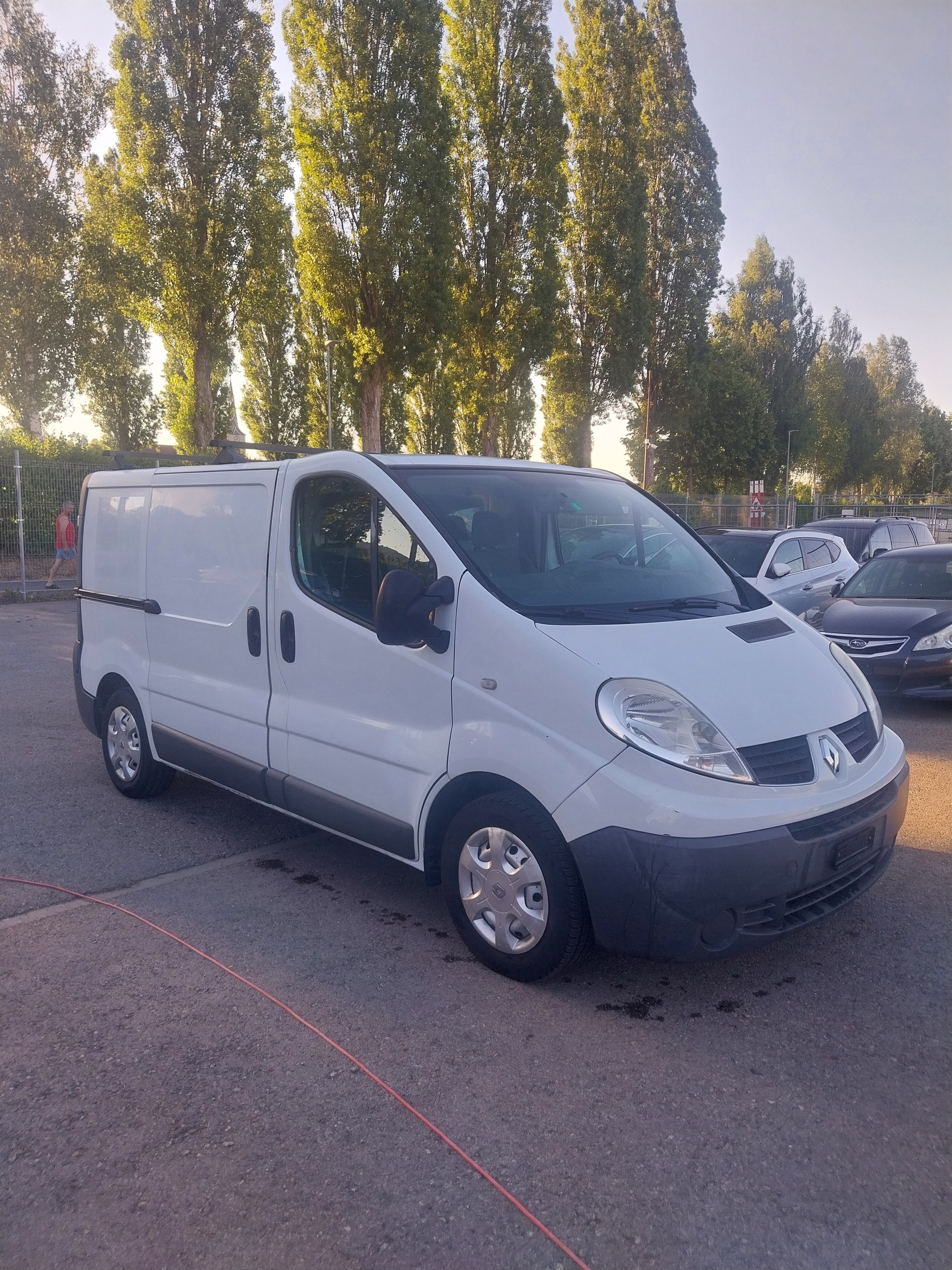 RENAULT Trafic 2.0 dCi 90 2.7t L1H1-image-0