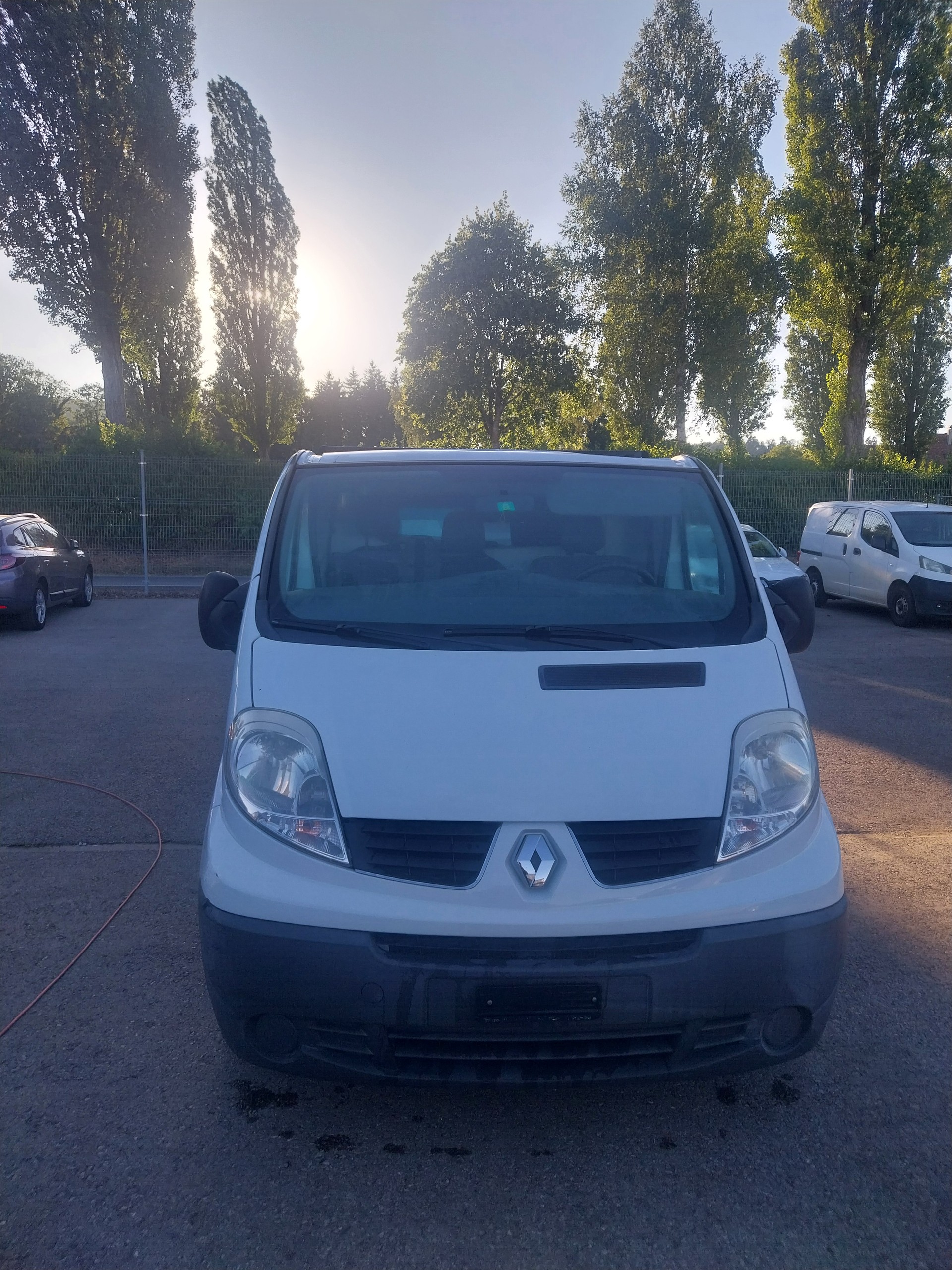 RENAULT Trafic 2.0 dCi 90 2.7t L1H1-image-1
