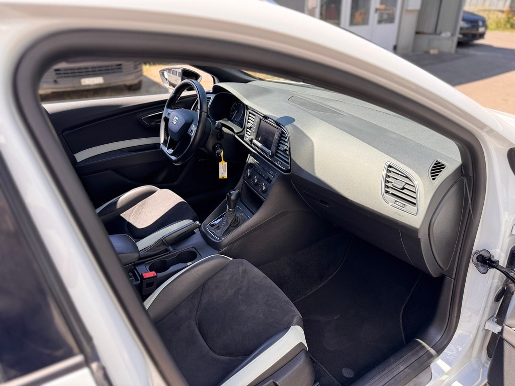 SEAT Leon ST 2.0 TSI Cupra 280 DSG-image-10