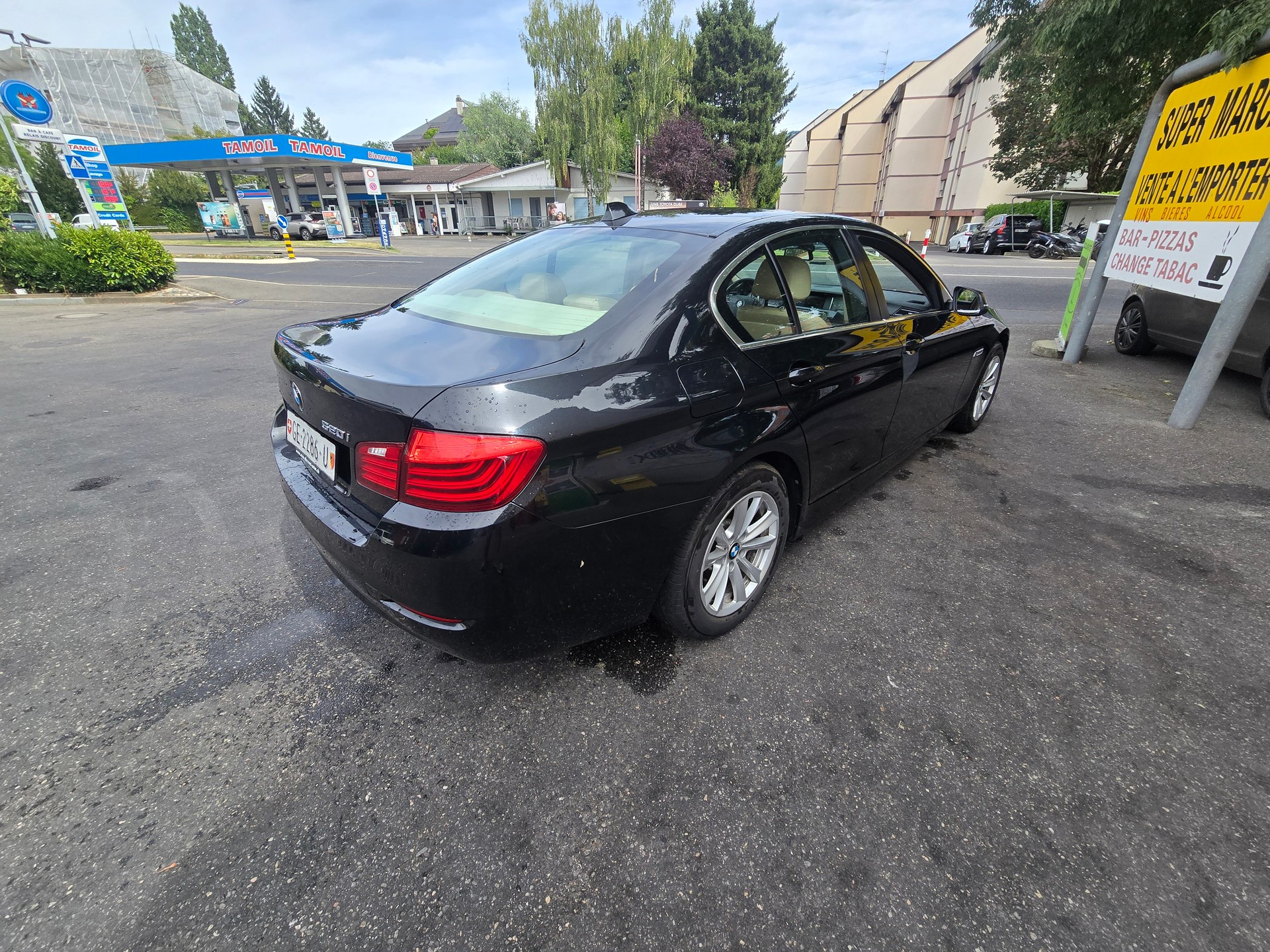 BMW 520i Luxury Line-image-4