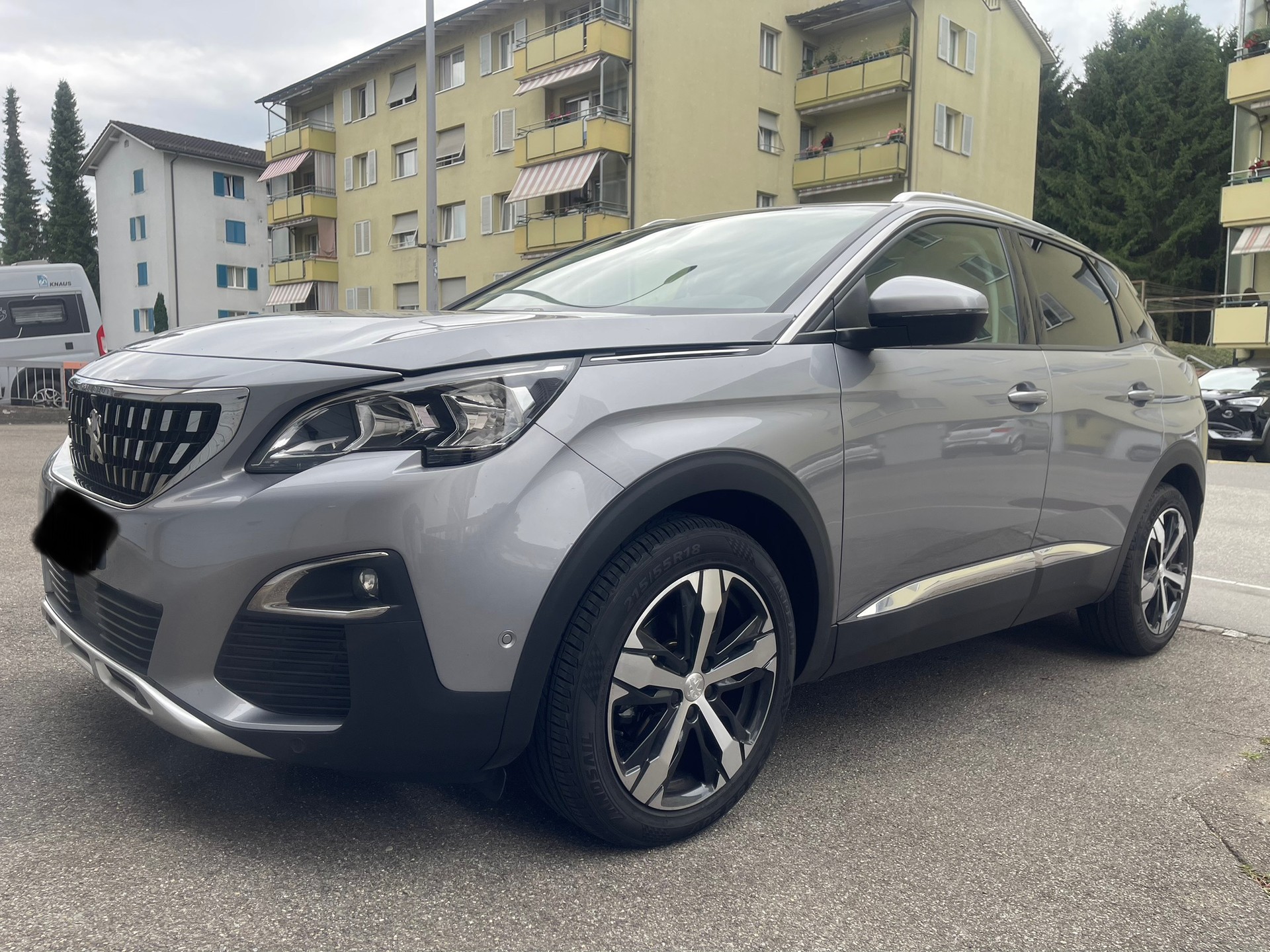 PEUGEOT 1.2 PureTech Allure-image-5