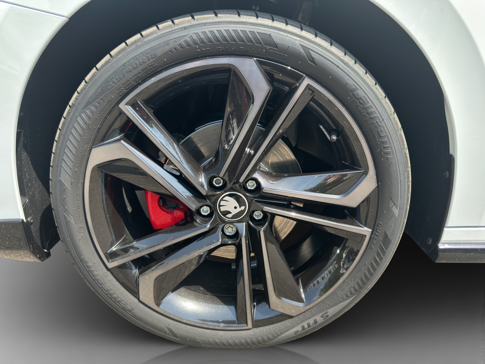 SKODA Fabia 1.5 TSI Motorsport DSG-image-14