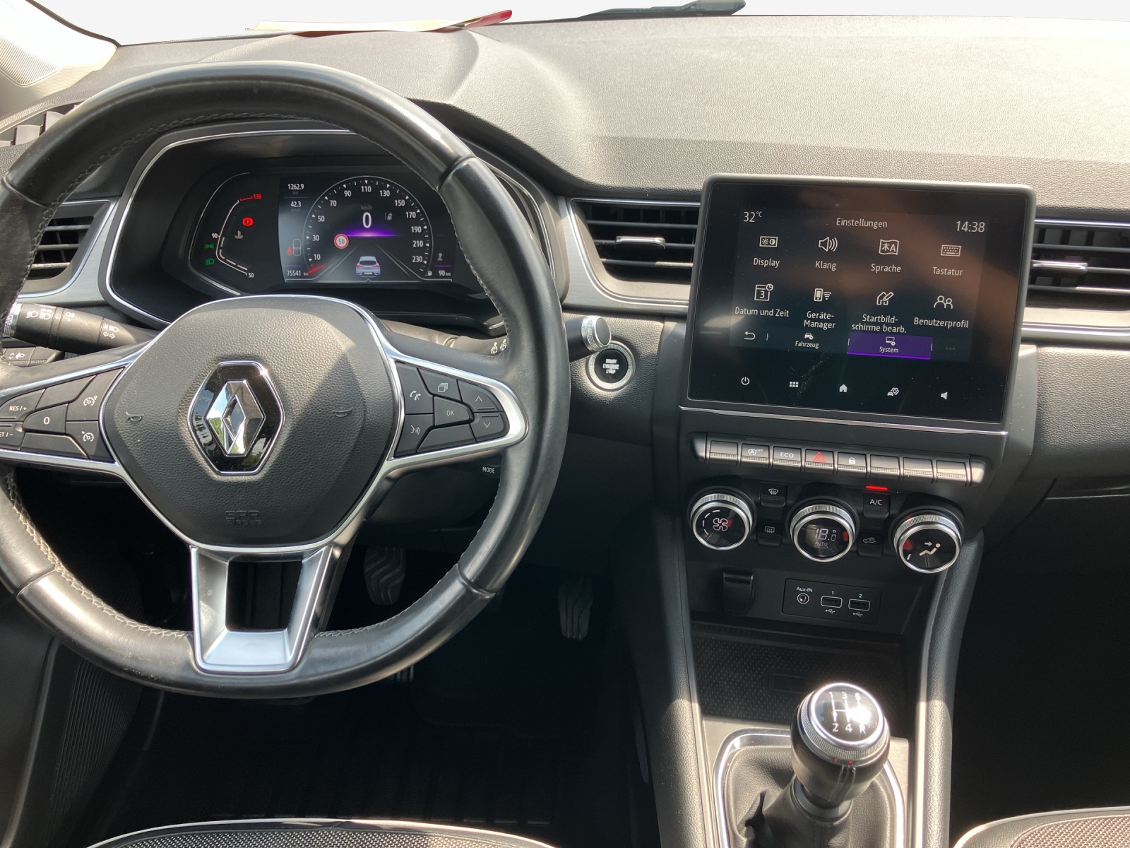 RENAULT Captur 1.0 TCe Intens-image-8