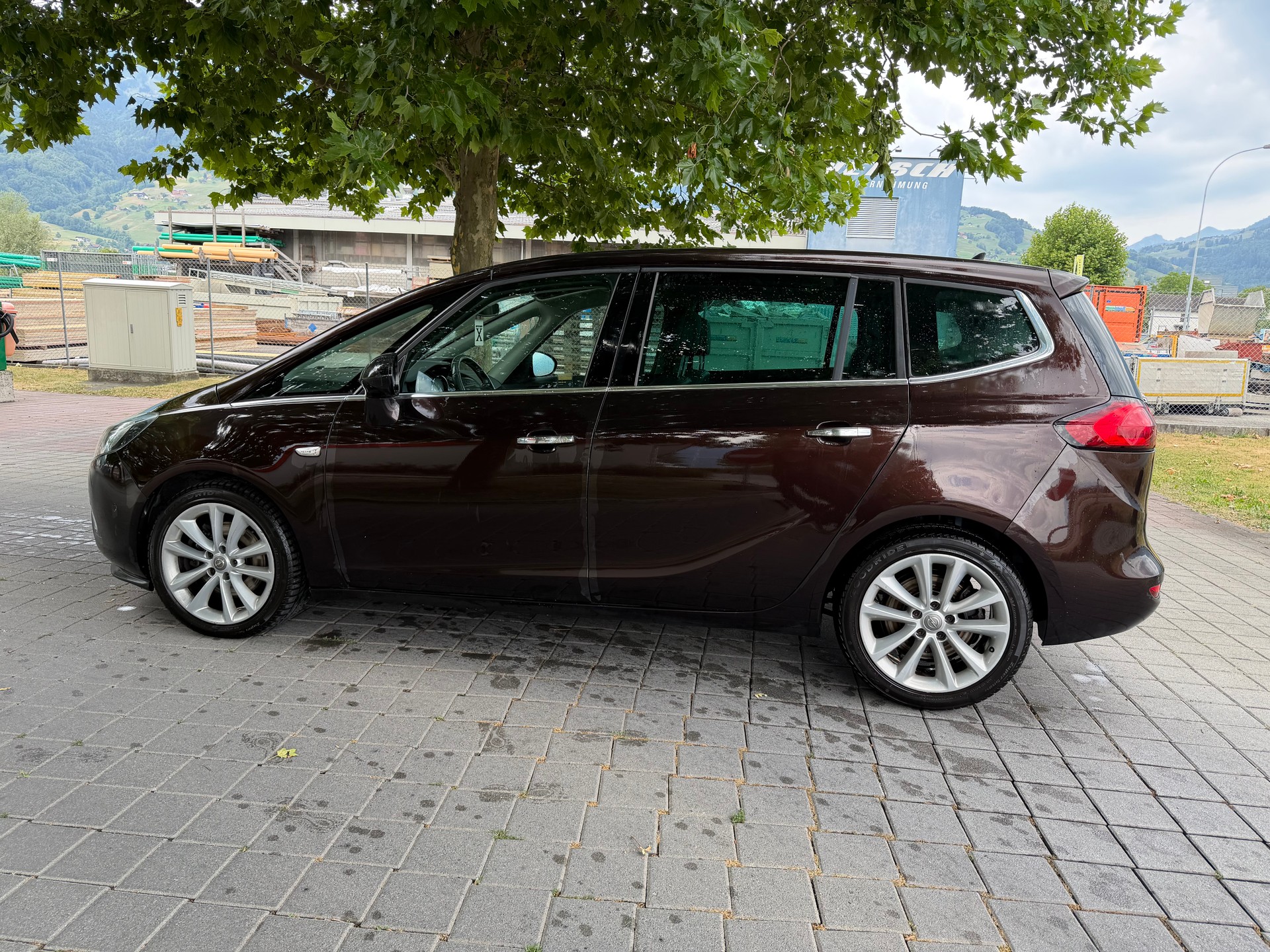 OPEL Zafira Tourer 2.0 CDTi Cosmo Automatic-image-1