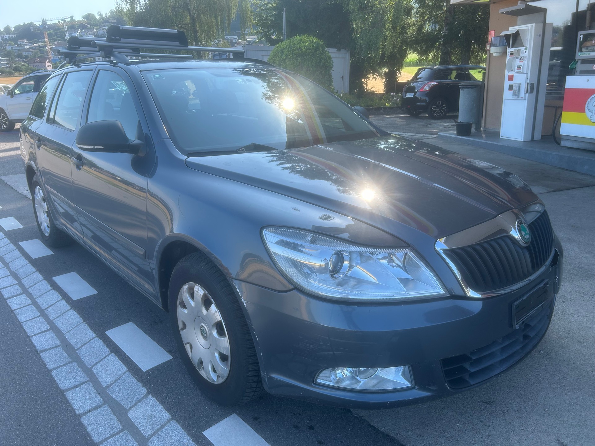 SKODA Octavia Combi 1.4 TSI Ambition-image-2
