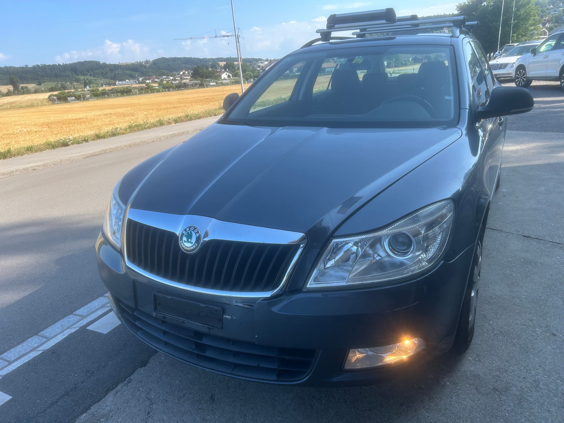 SKODA Octavia Combi 1.4 TSI Ambition-image-1